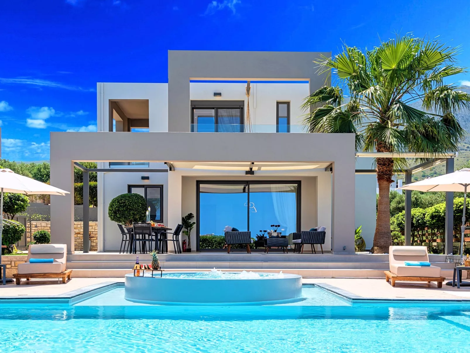 Villa "Minoas Grand" mit Blick auf das Wasser - Draußen