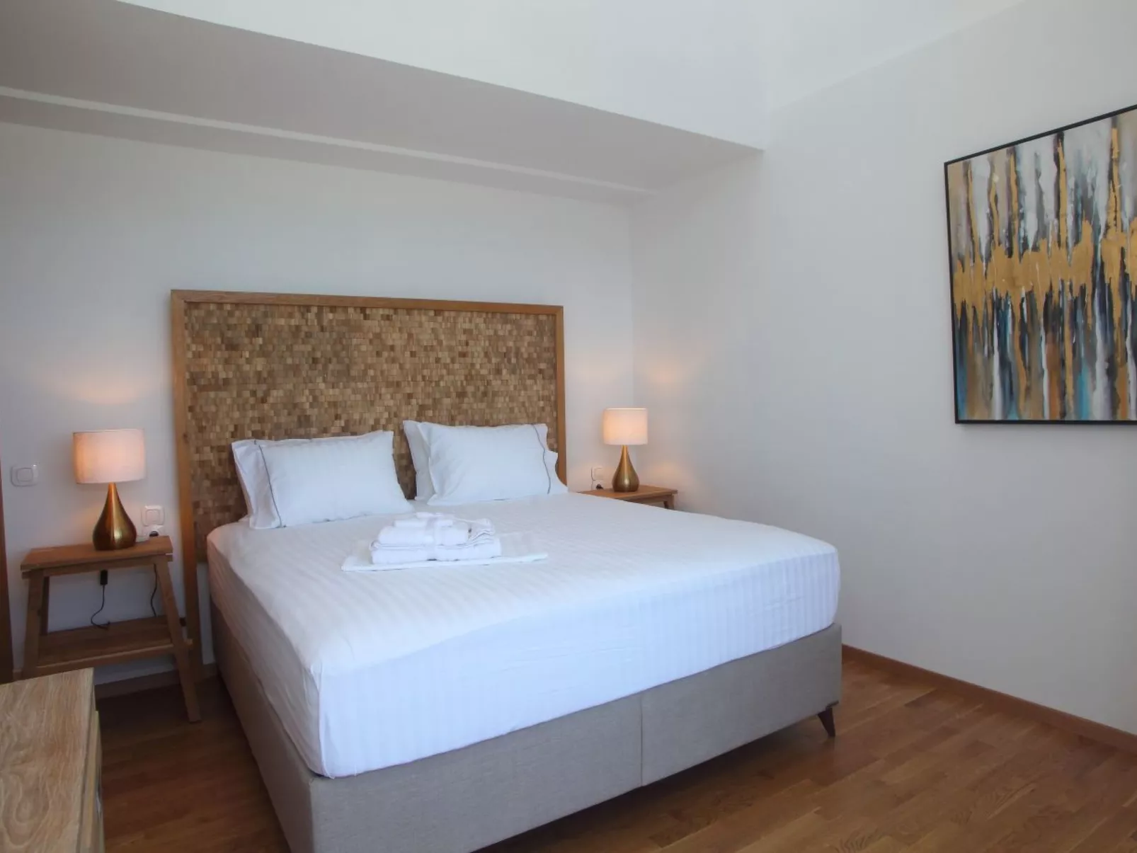 "Capro" mit Infinity-Pool - Inside