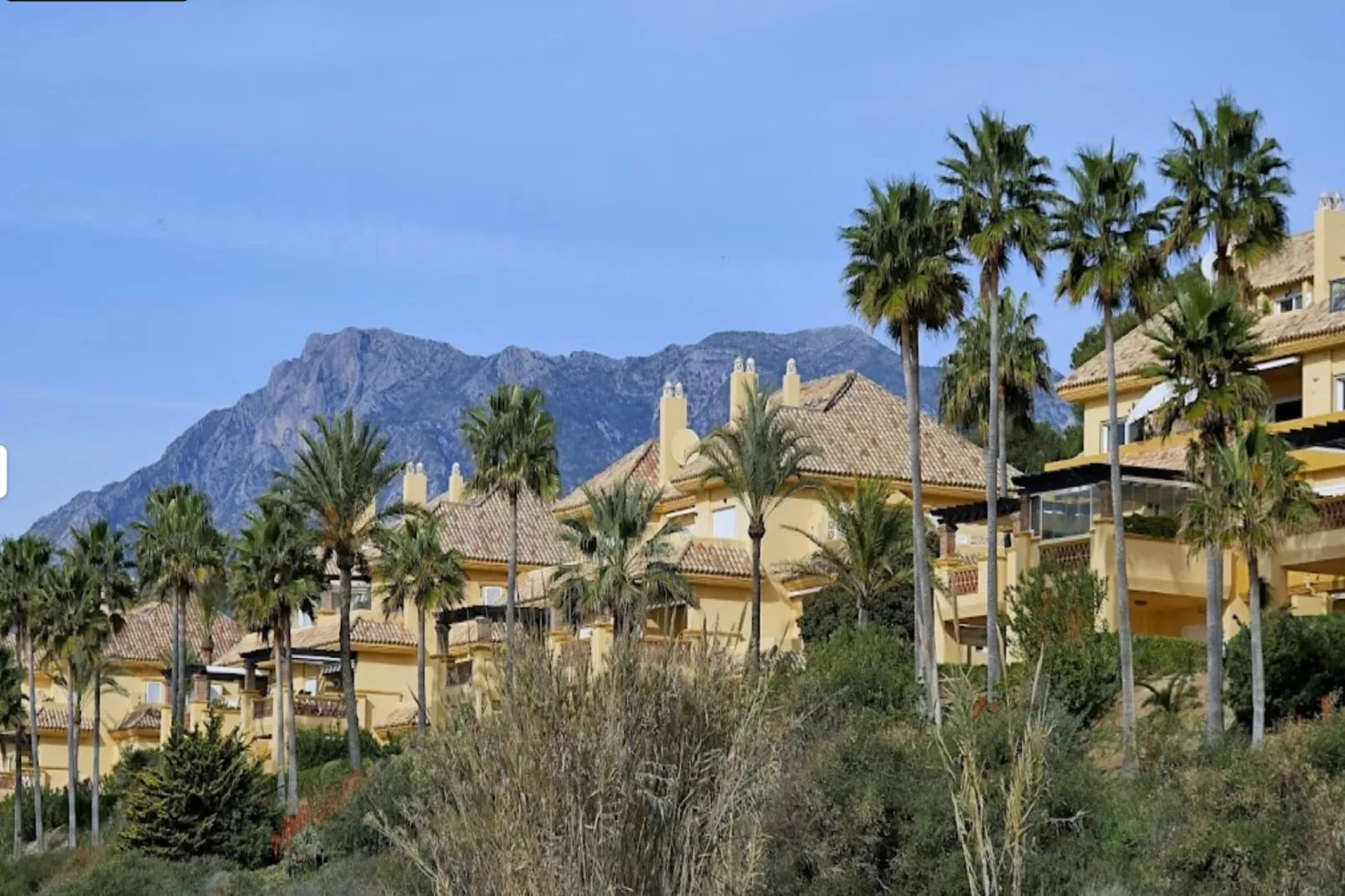 Superb Front Line Location, Sea View- Heated Pool - Im Freien