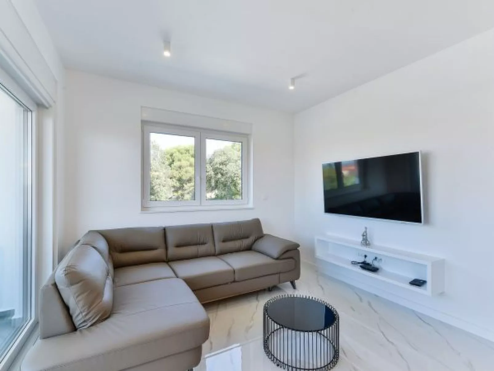 Villa Div with heated pool Apartment No.2 - Image-tags.info