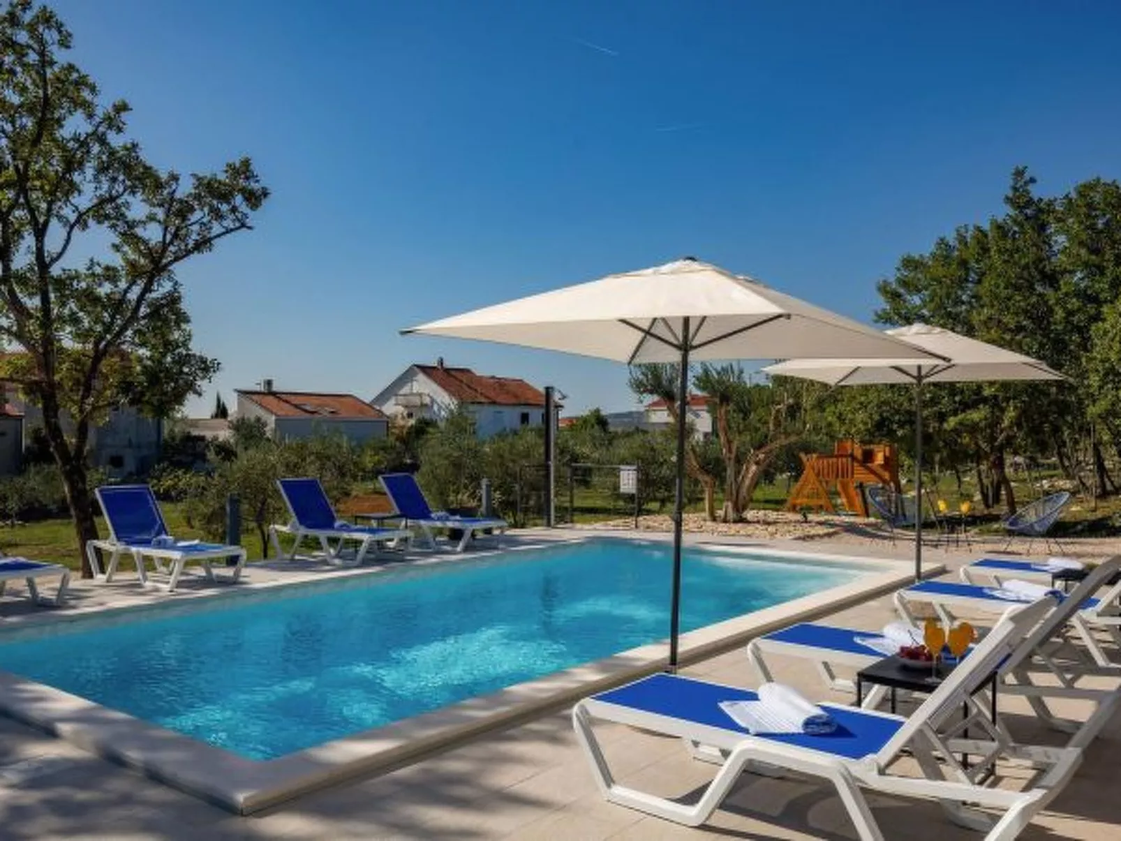 Seaview Villa Deep Green with pool - Image-tags.info