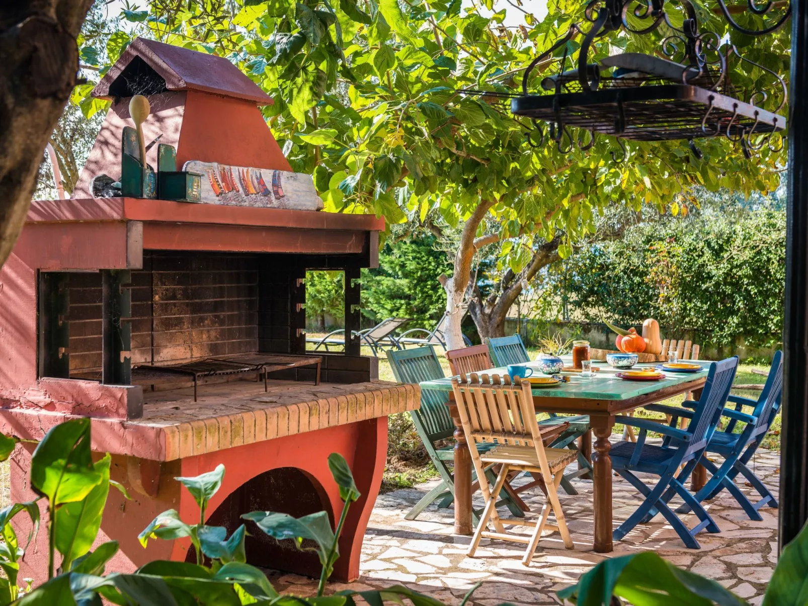 Idyllisch gelegene und luxuriöse Villa mit Veranda und Pavillon - Image-tags.info