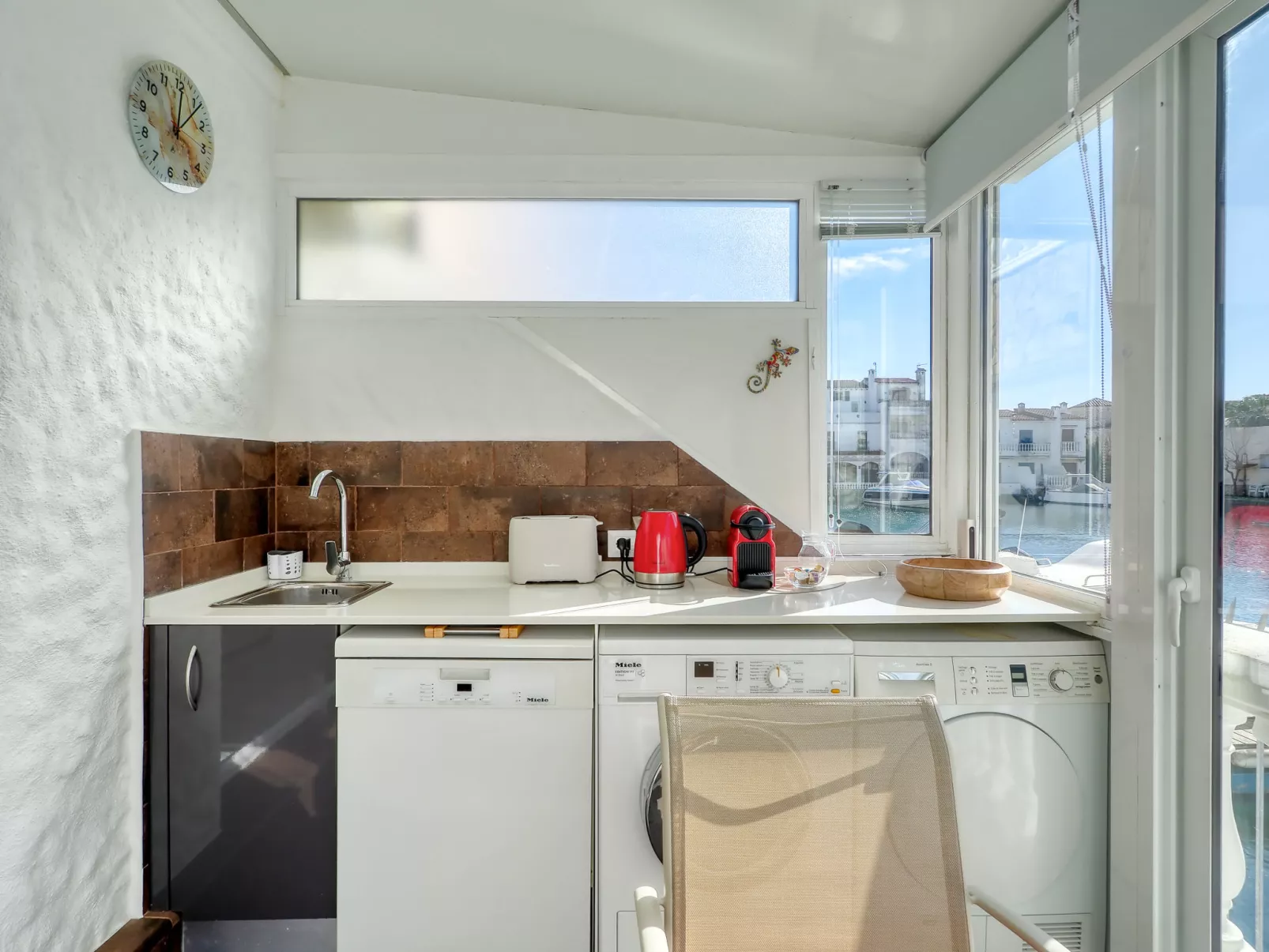 Canal Port Empuries - Drinnen