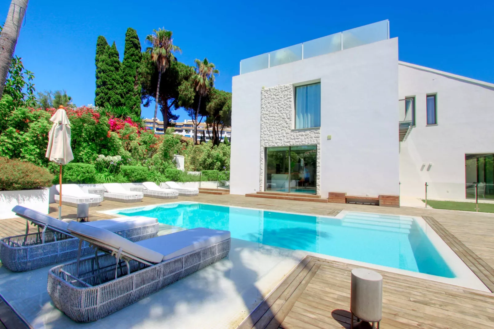 Contemporary & Very Spacious Villa Puerto Banus - Outdoor