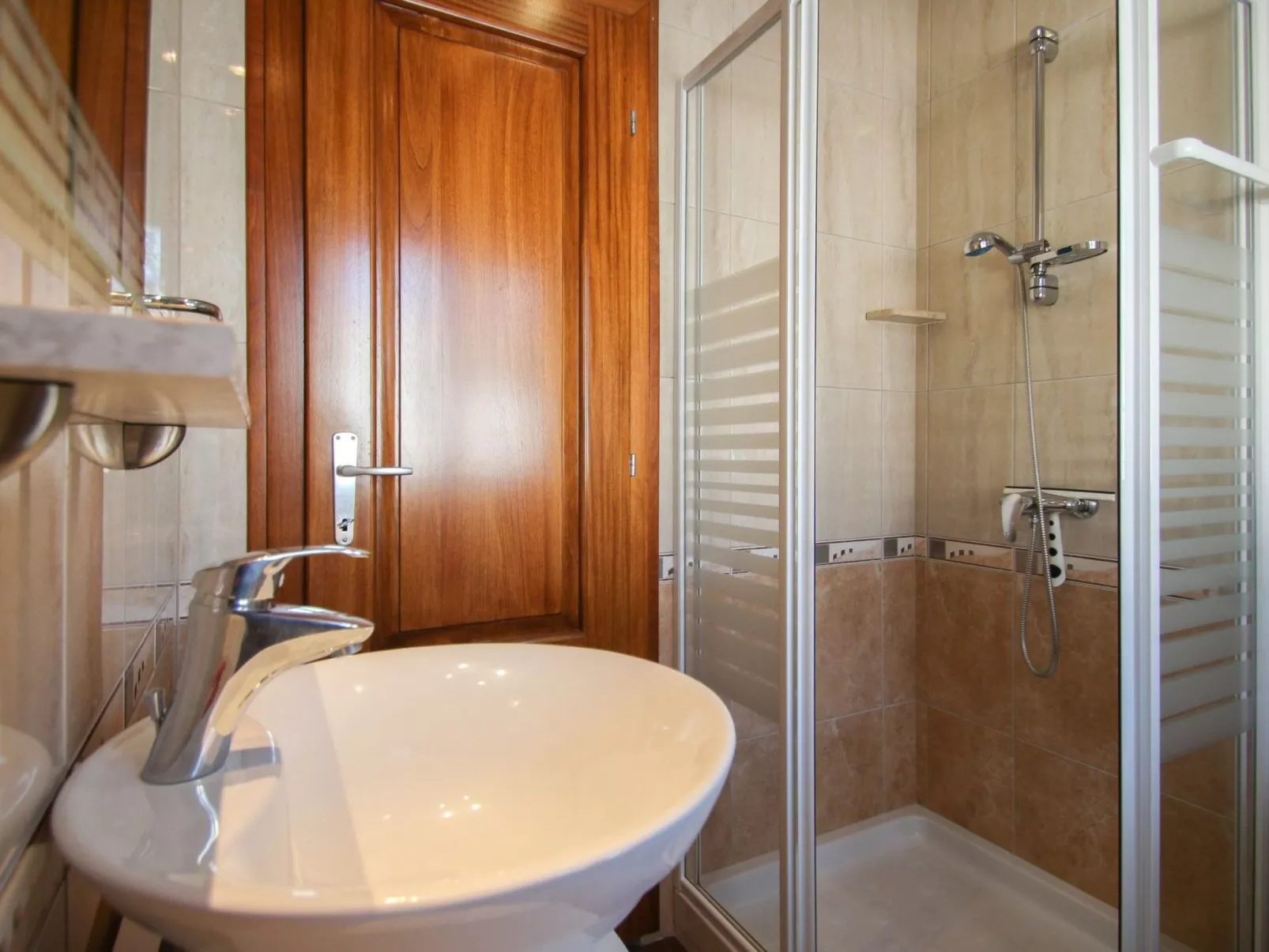 Für 4 Personen ca. 50 m&sup2; in Bužinija, Adriaküste Kroatien (Westküste von I - Drinnen