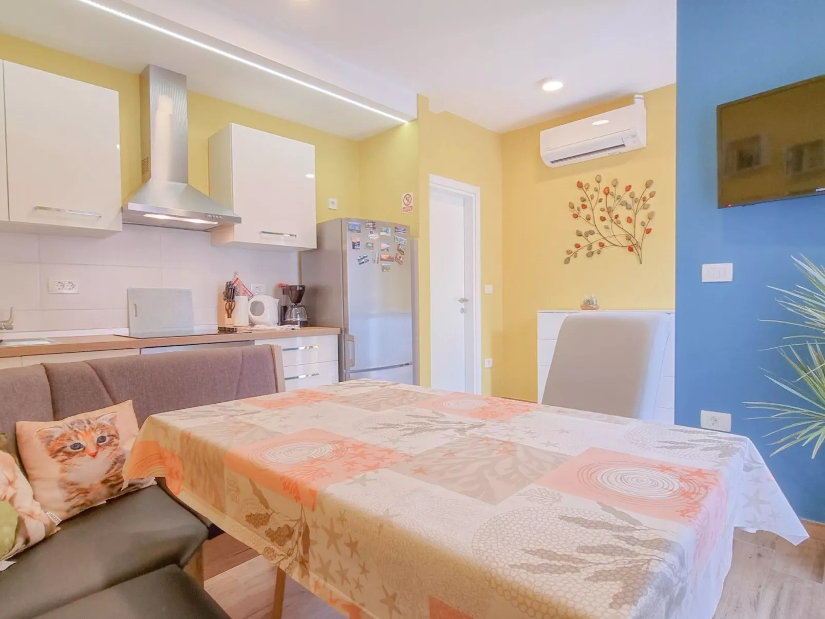 Für 4 Personen ca. 50 m&sup2; in Novigrad, Adriaküste Kroatien (Westküste von I - Dedans