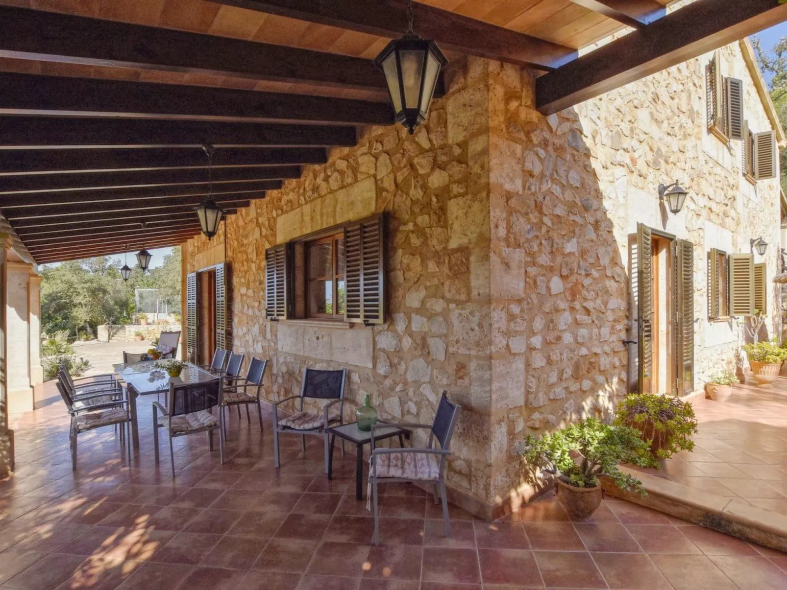 Rustikale Villa in der schönen mallorquinischen - Draußen