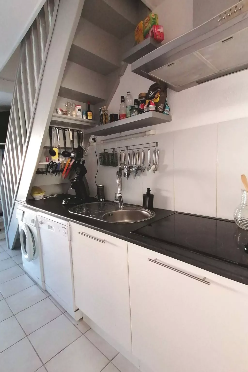 Maison Bleu - Inside