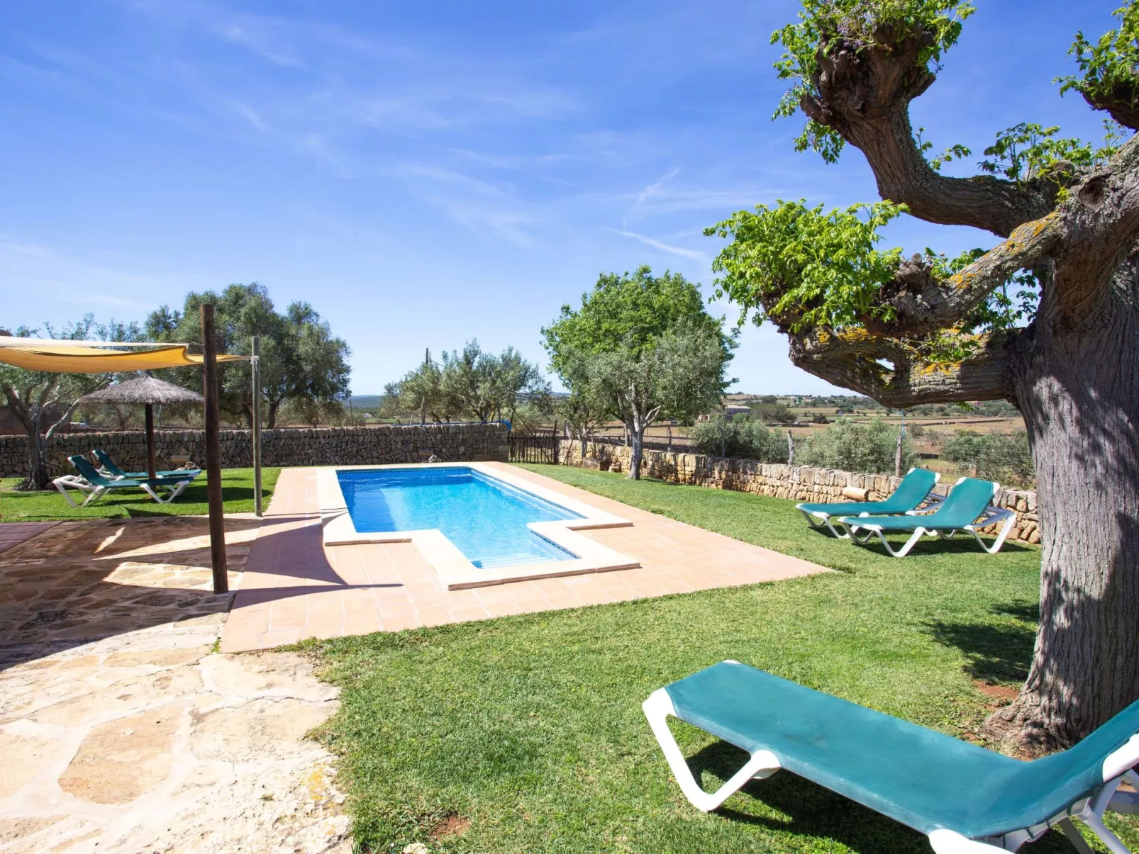 Ca na Ines - Outside