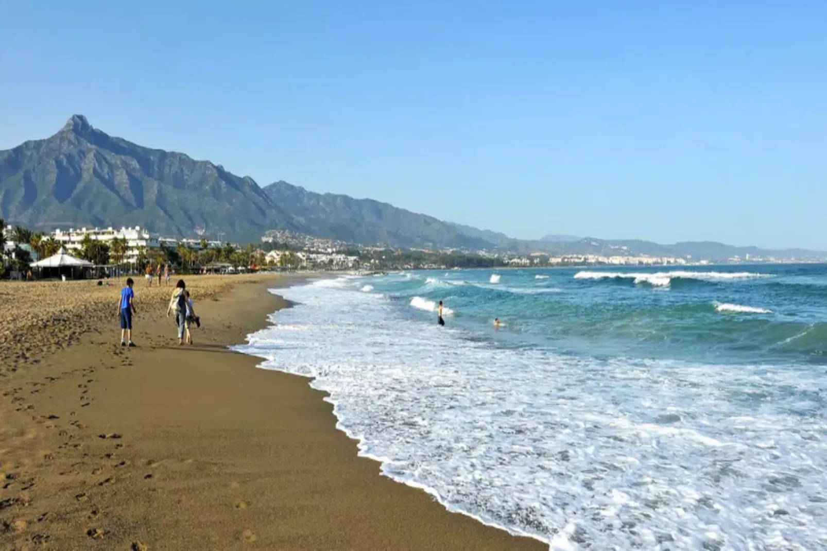 Charming Andalusian-Style Beach Villa - Gebiete Sommer 1 km