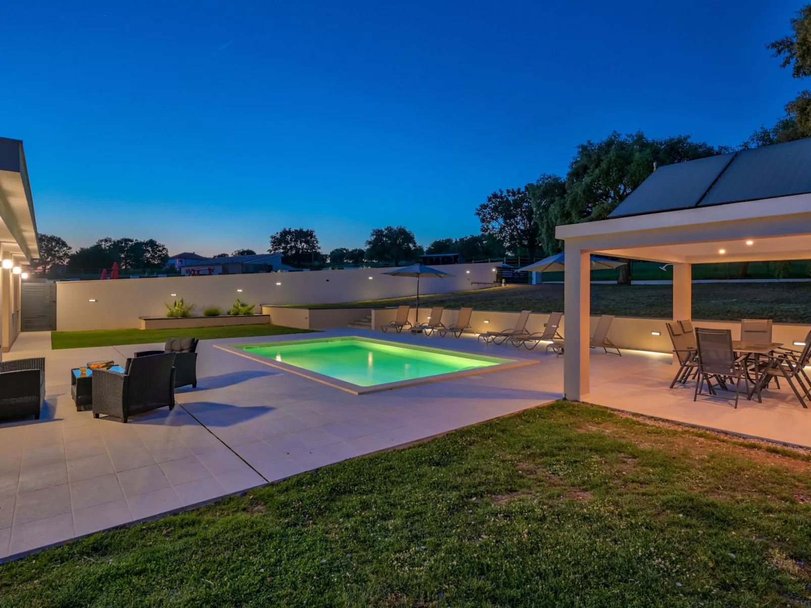 Montevernal - Draußen