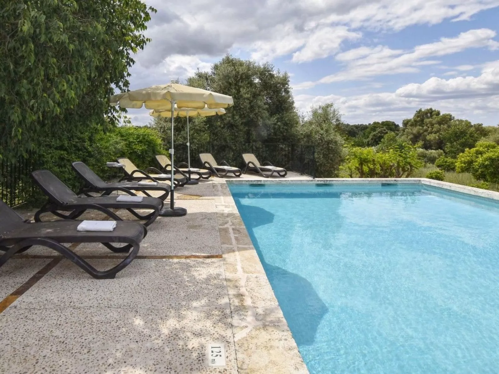 Ferienvilla mit privatem Pool - Image-tags.info