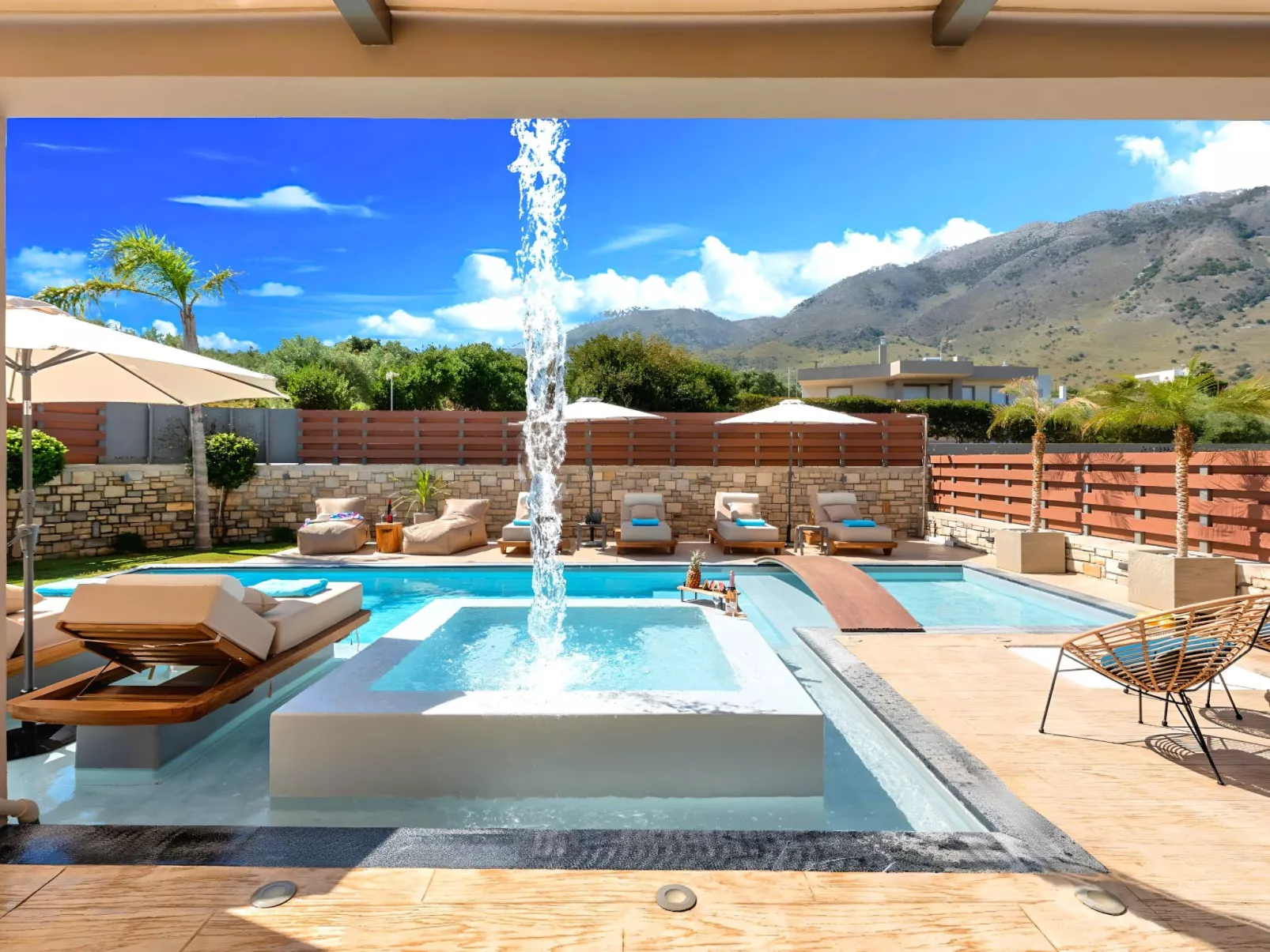 Villa "Minoas Grand" mit Blick auf das Wasser - Draußen