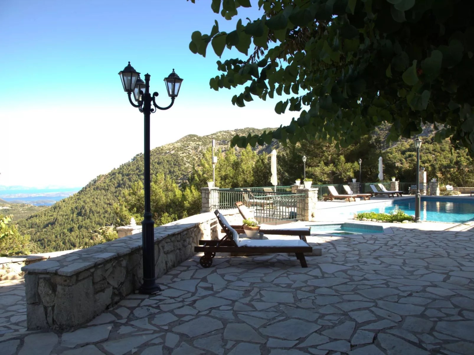 Sommer Dafnopanagia Luxusstudio Ourania - Outside