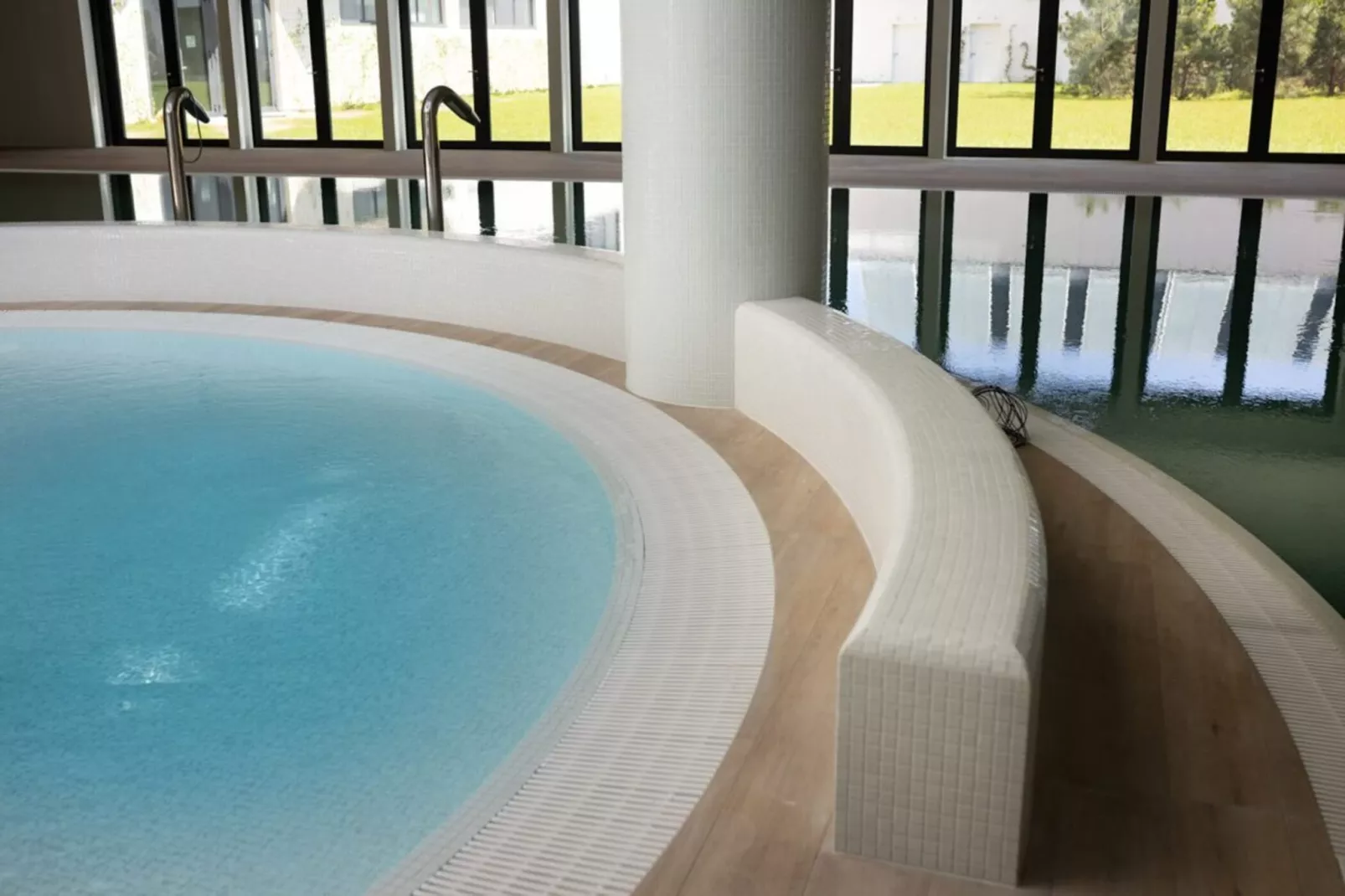 Apartament PINEA Grunwaldzka 82A-713 - Schwimmbad