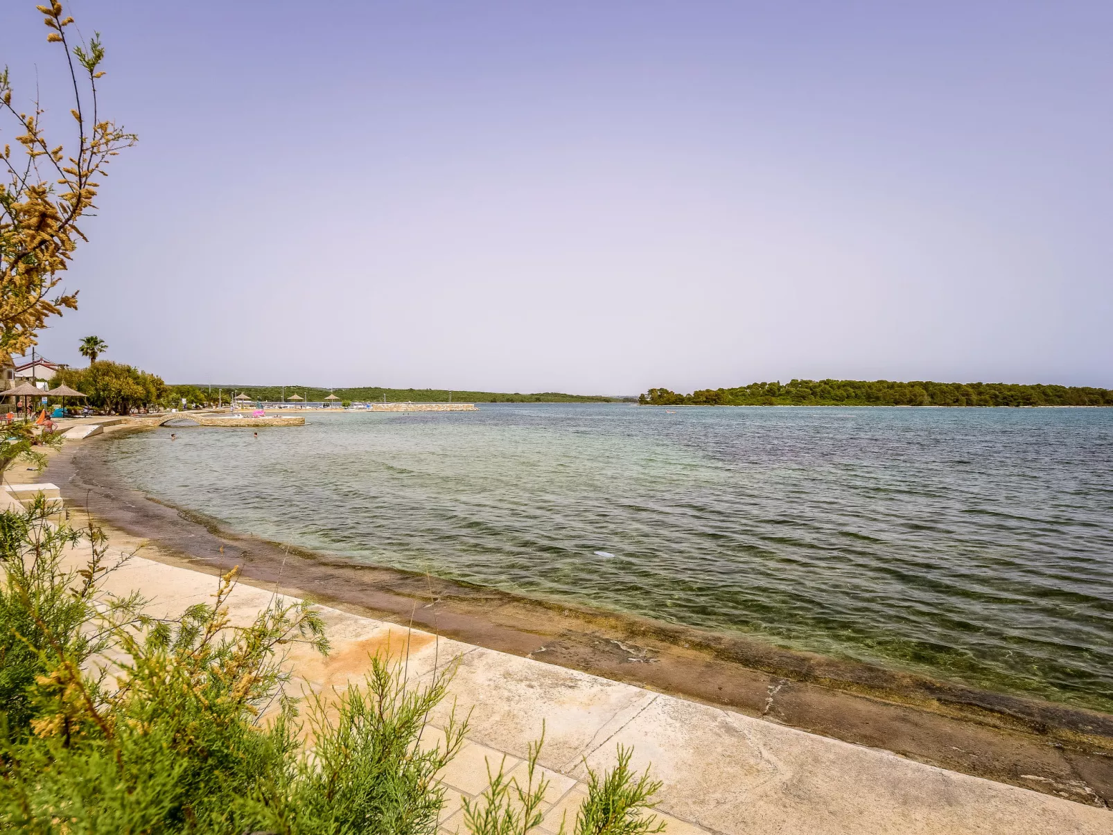 Villa Barotul with pool - Environnement