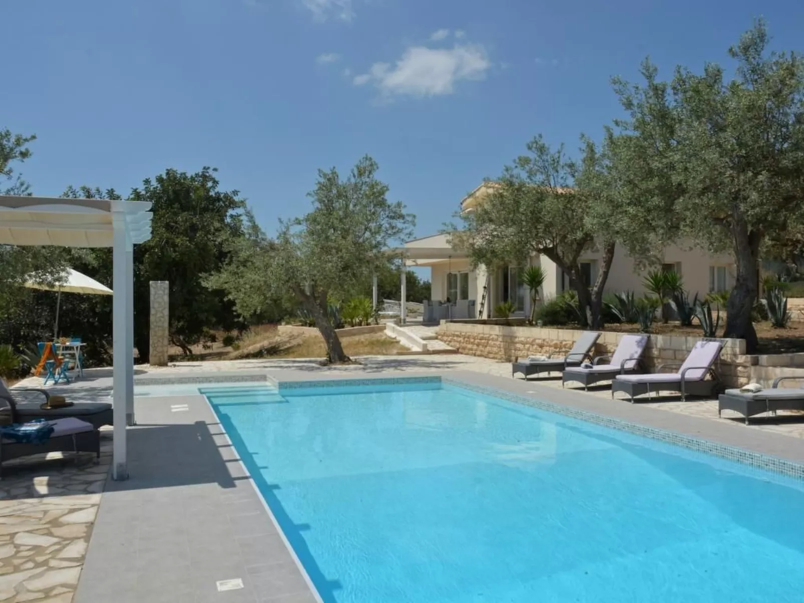Moderne Ferienvilla bei Noto mit Meerblick und privatem Pool - Draußen