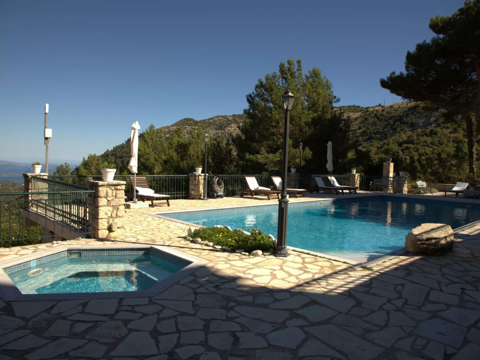 Sommer Dafnopanagia Luxusstudio Ourania - Outside