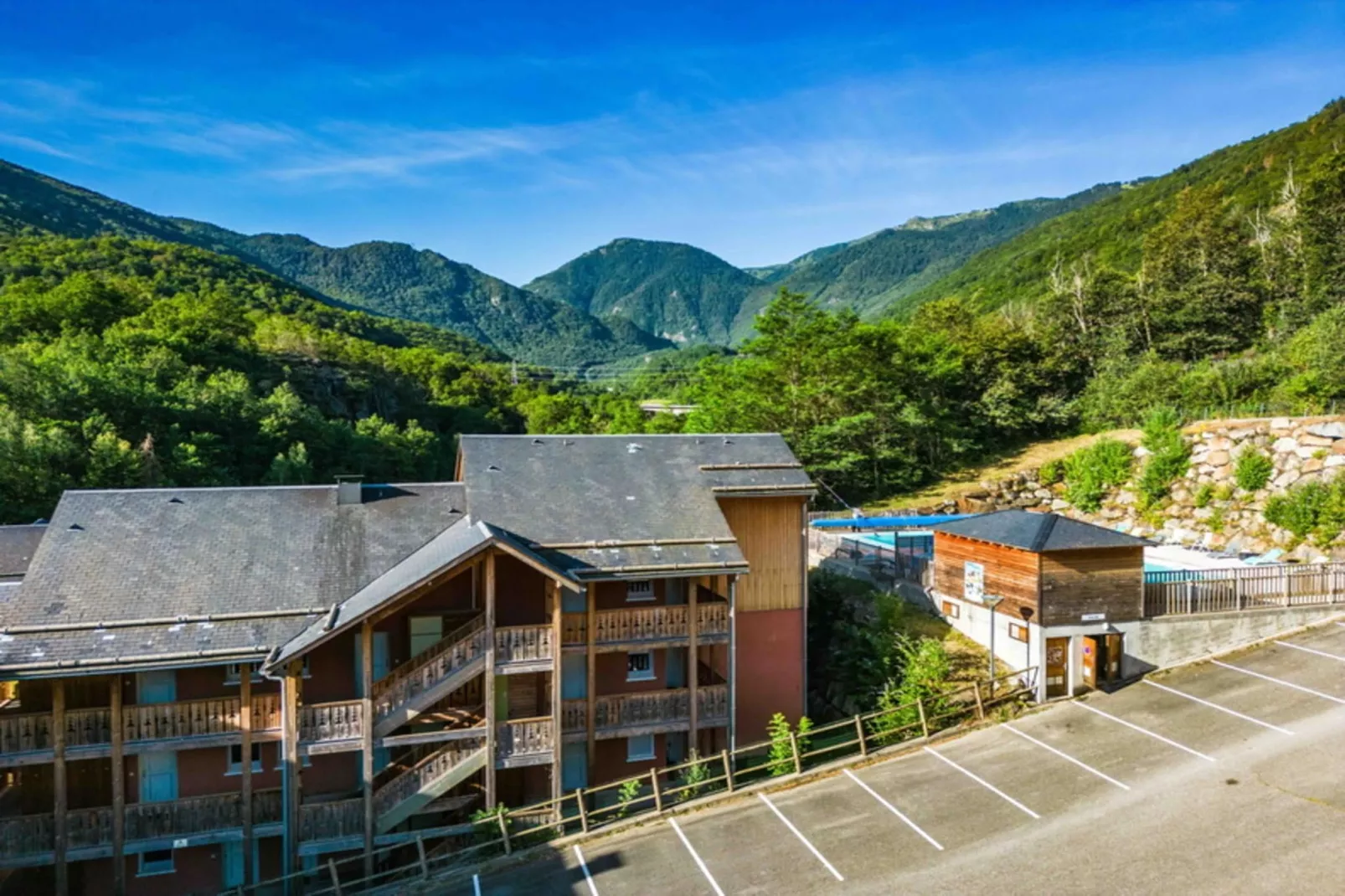 Le Domaine de la Vallée d'Ax - Zones été à 1 km