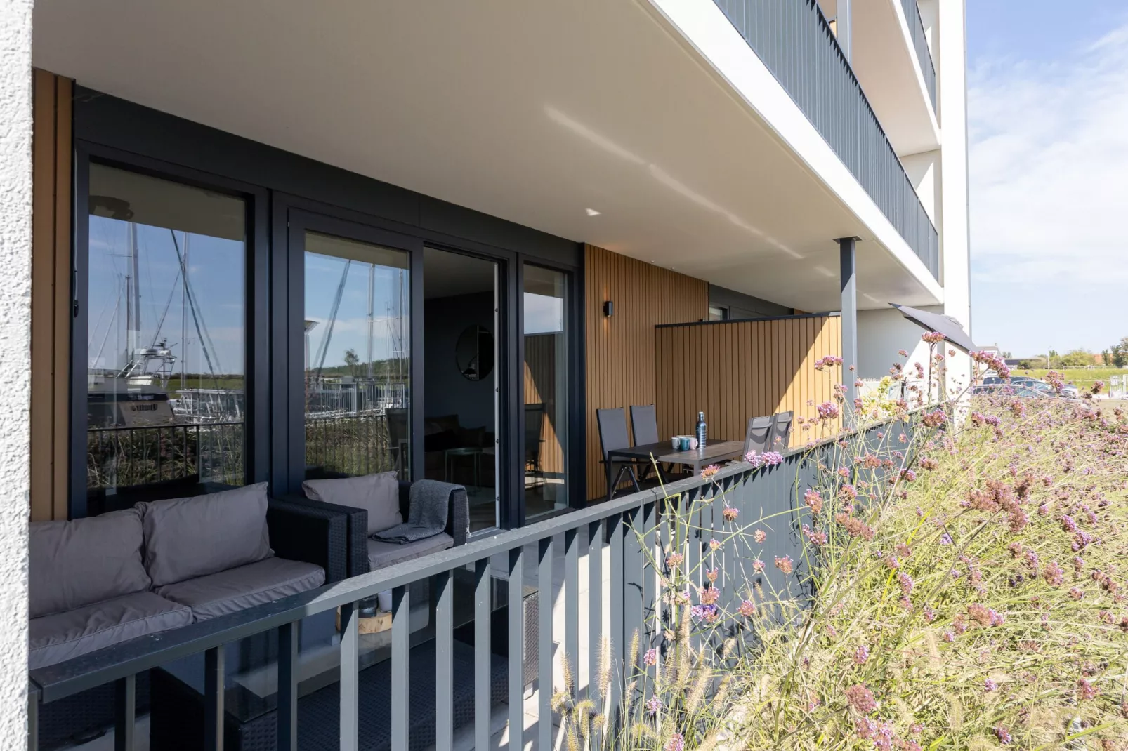 Uithaven 1B-Terrace balcony