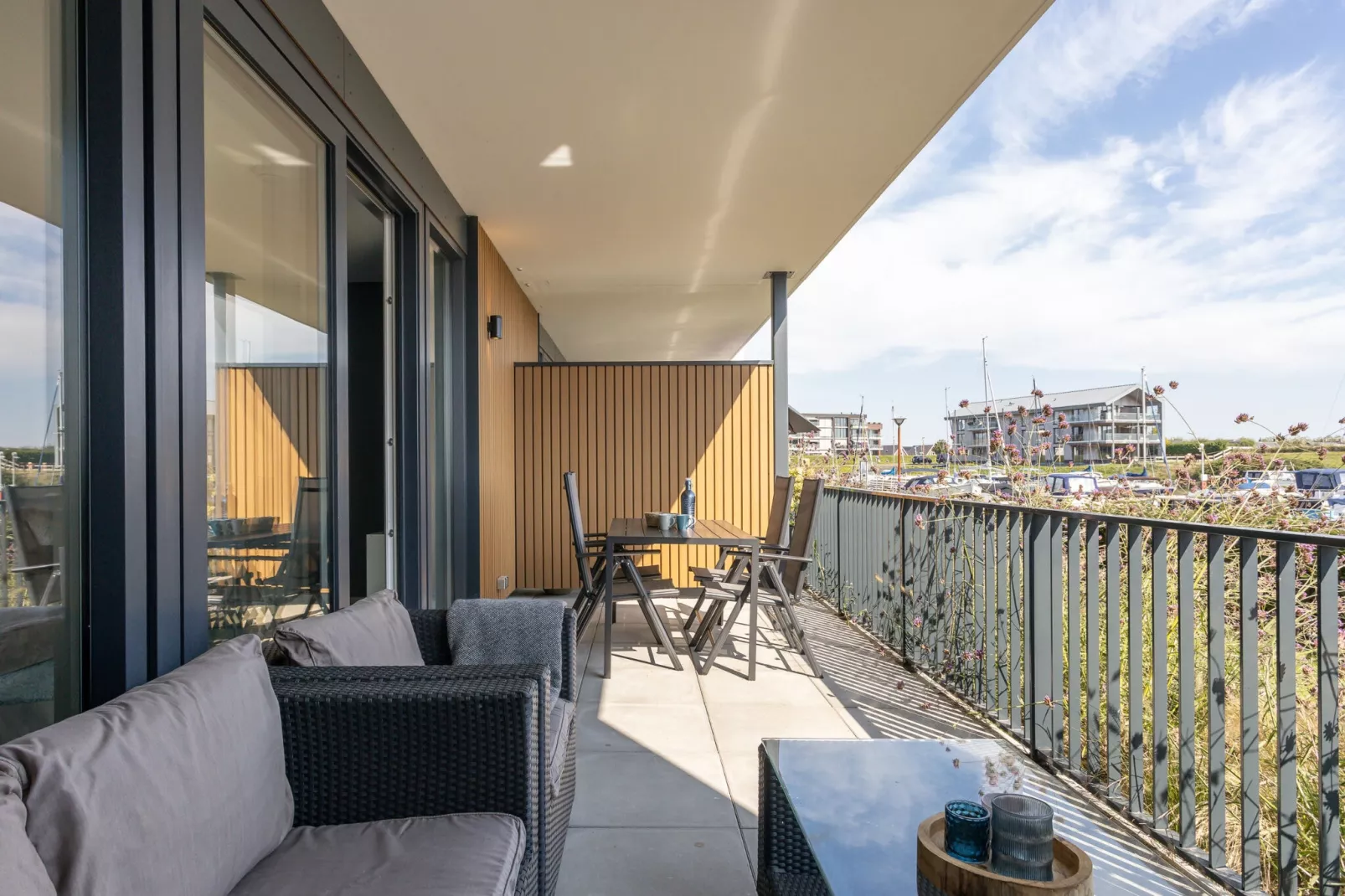 Uithaven 1B-Terrace balcony