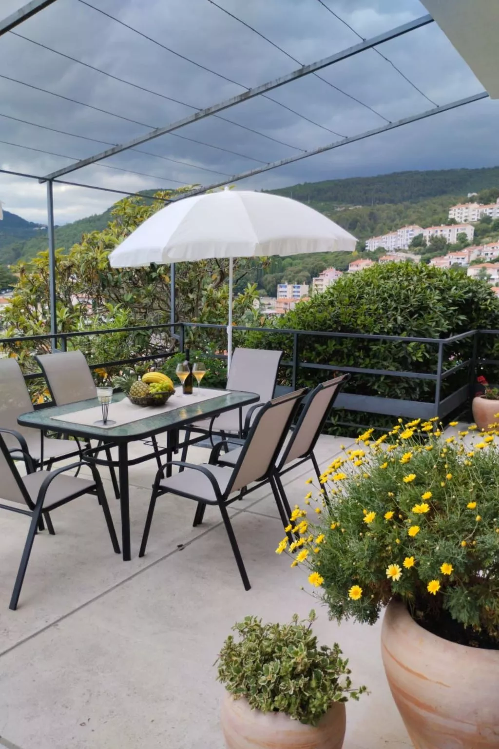Appartement Bruna mit Terrasse und Meerblick - Draußen