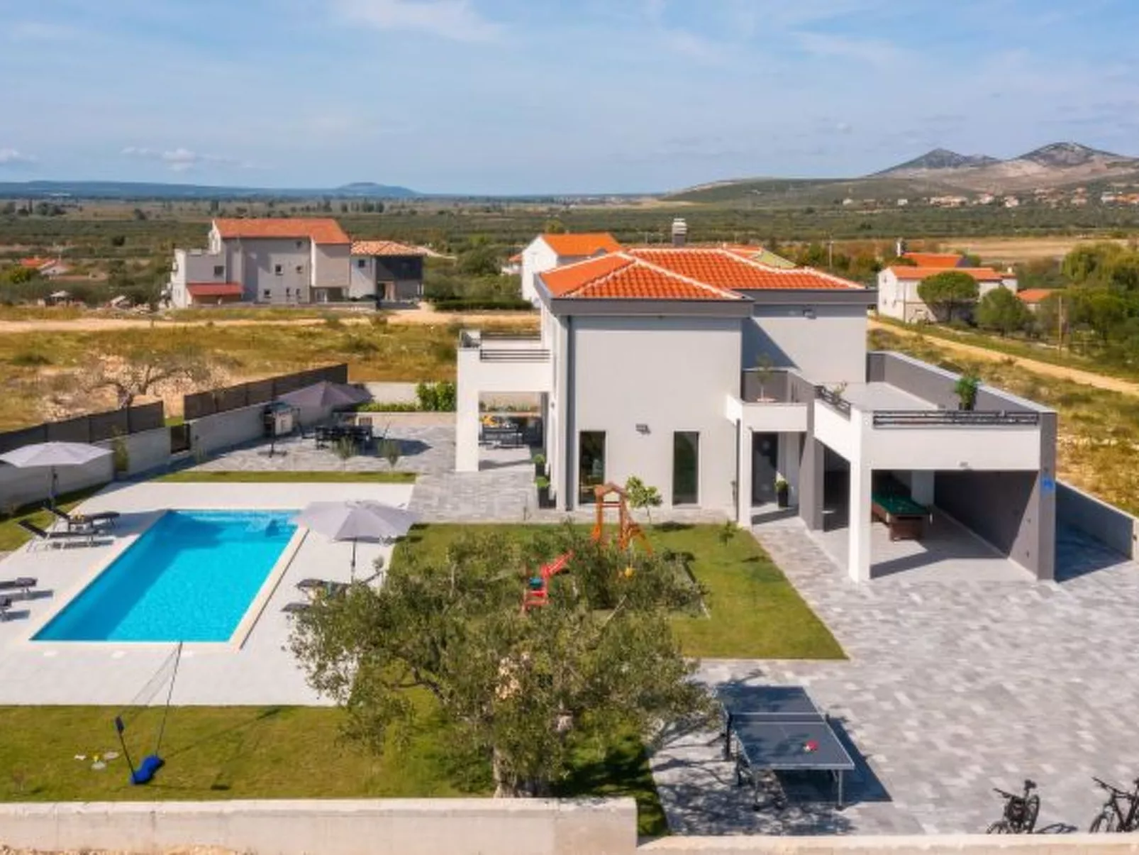 Villa Lacus in Vrana with pool - Image-tags.info