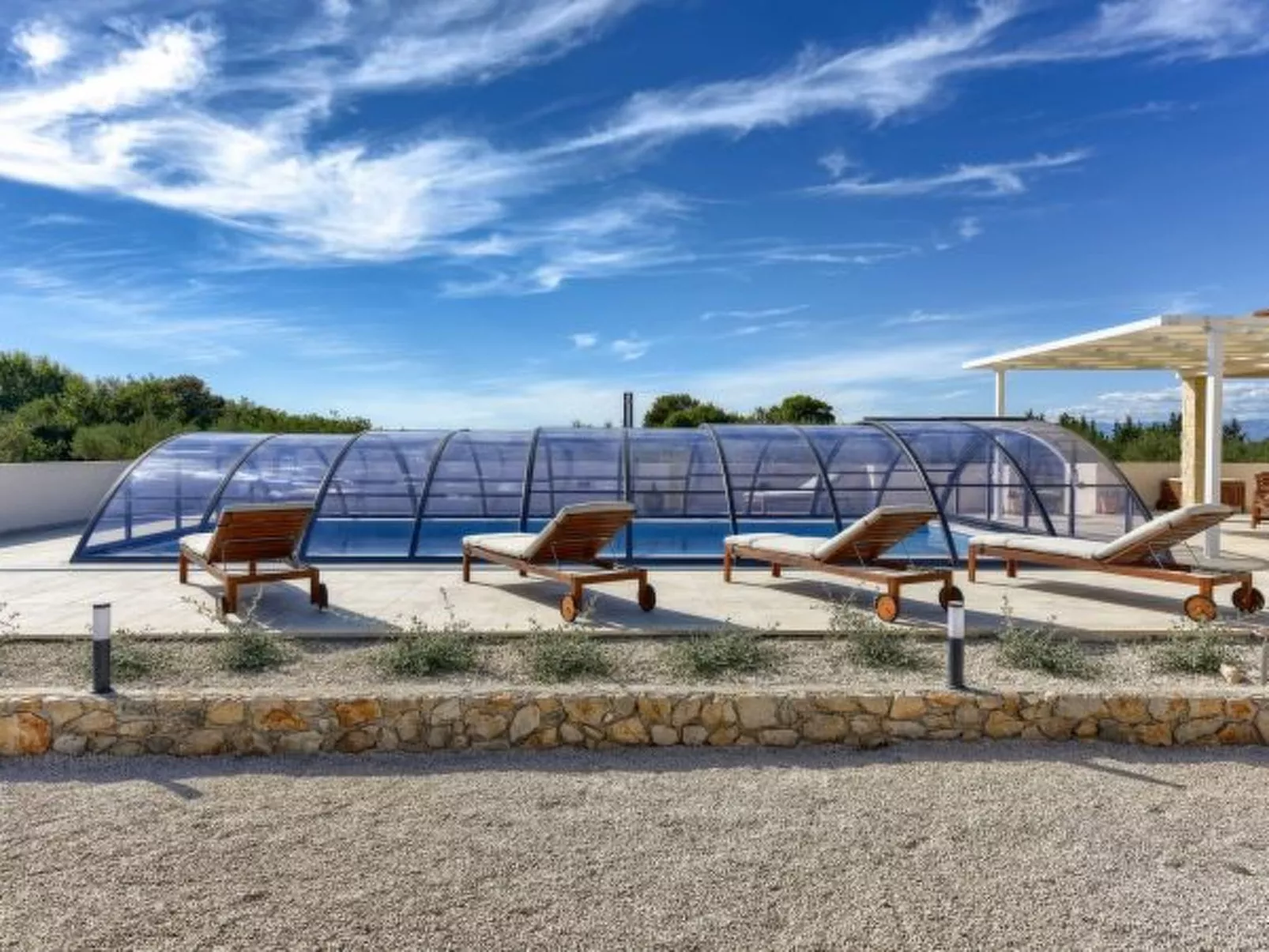 Villa Andamalu with heated pool - Image-tags.info