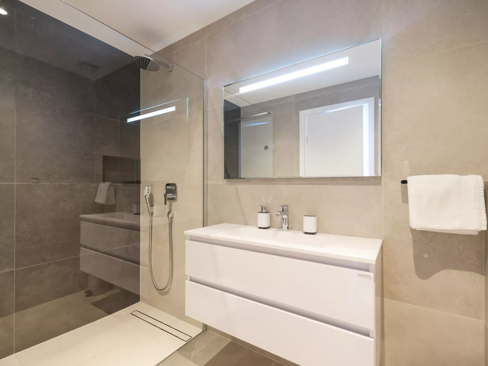 Magic Sky 1 - Inside