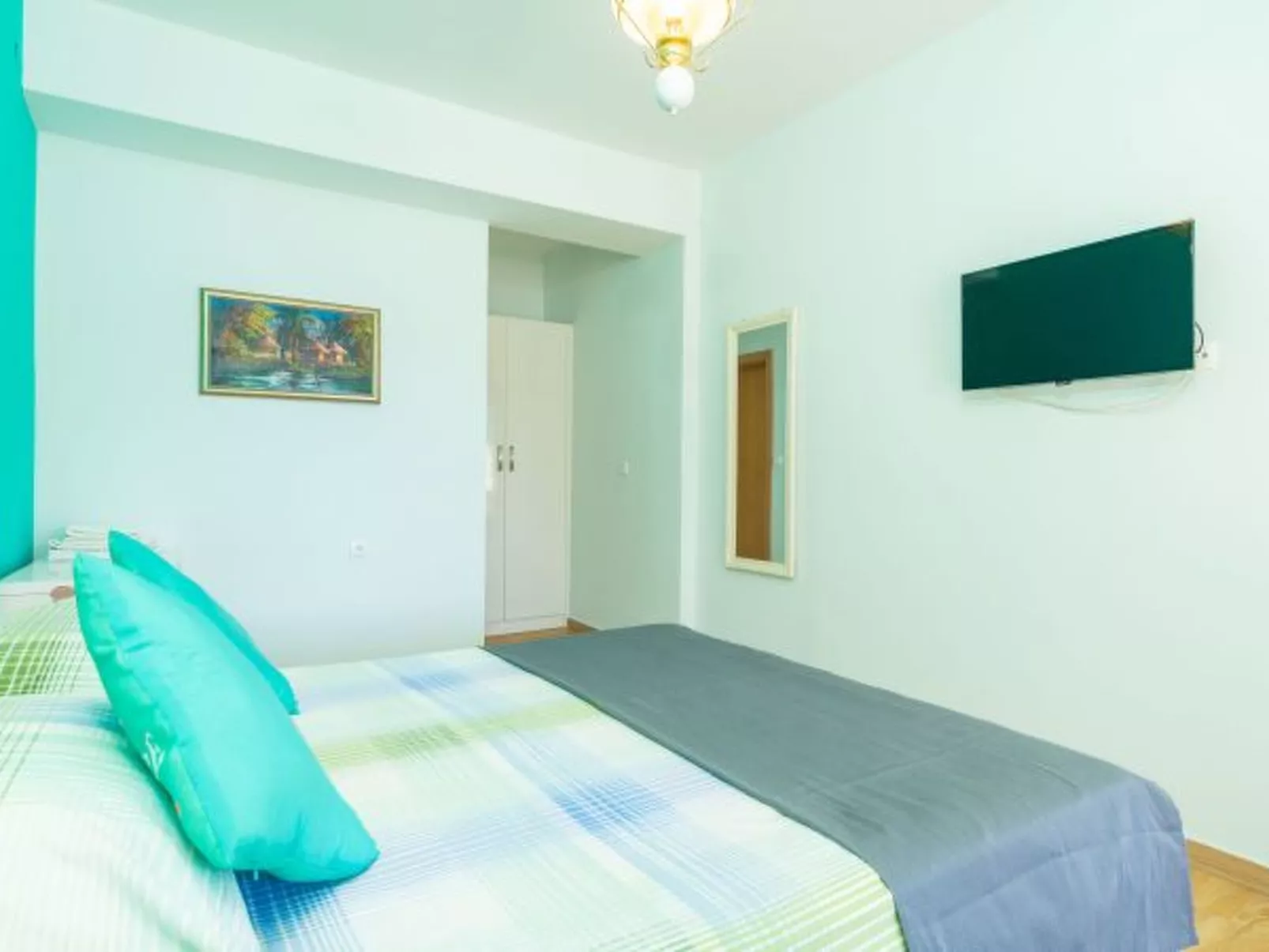 Beachfront Apartment house Hon with pool - Dedans