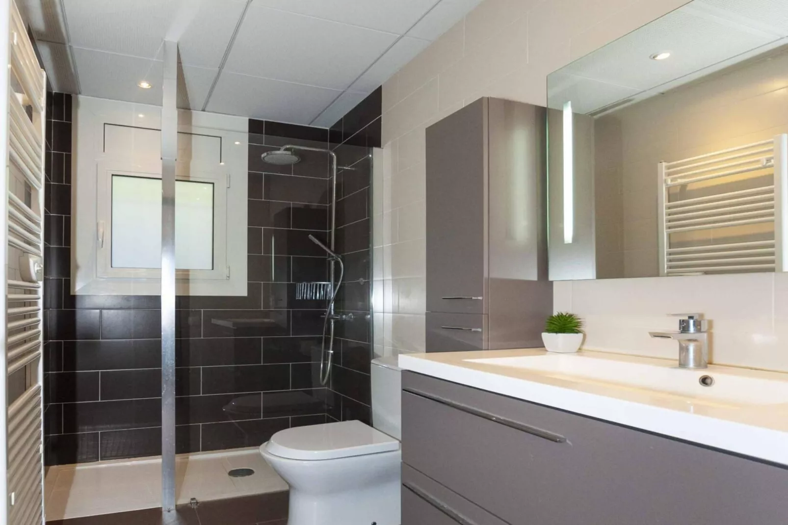 1233 VILA NEUS con piscina - Bathroom
