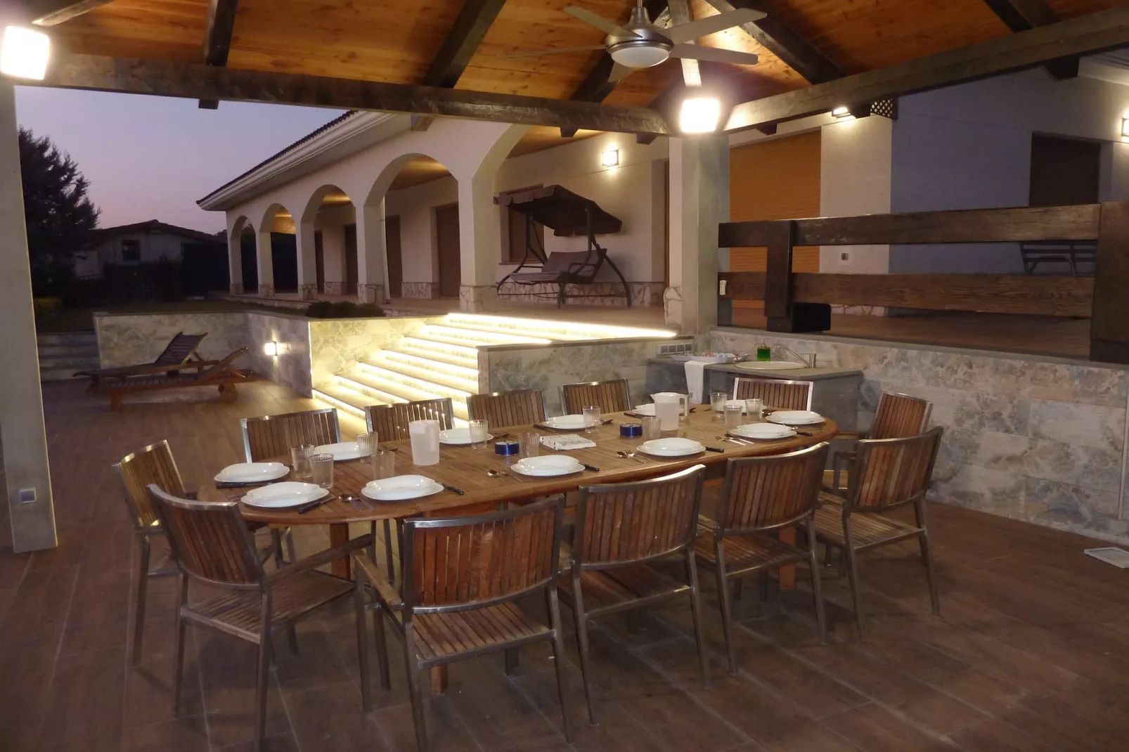Vivalidays Villa Kiros - Terrace balcony