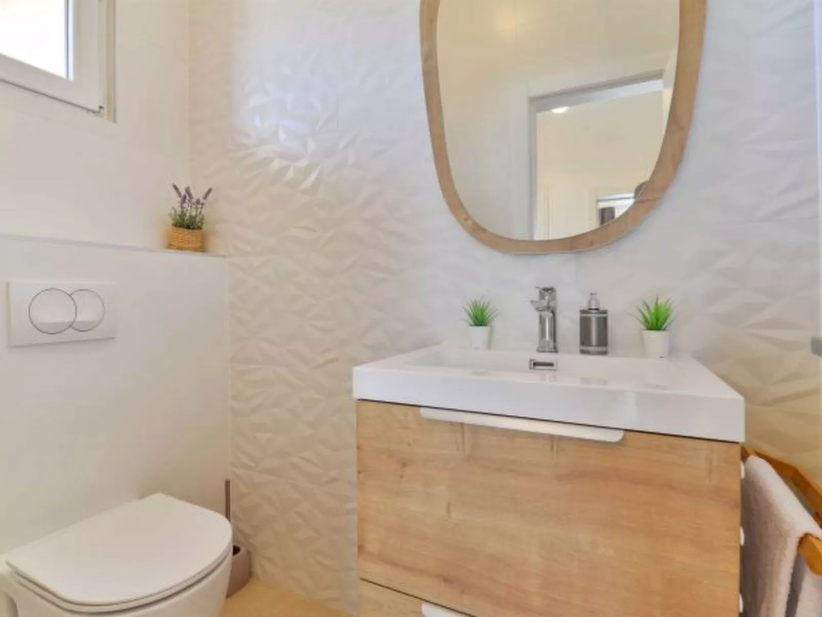 Villa First Hill with heated pool - Image-tags.info