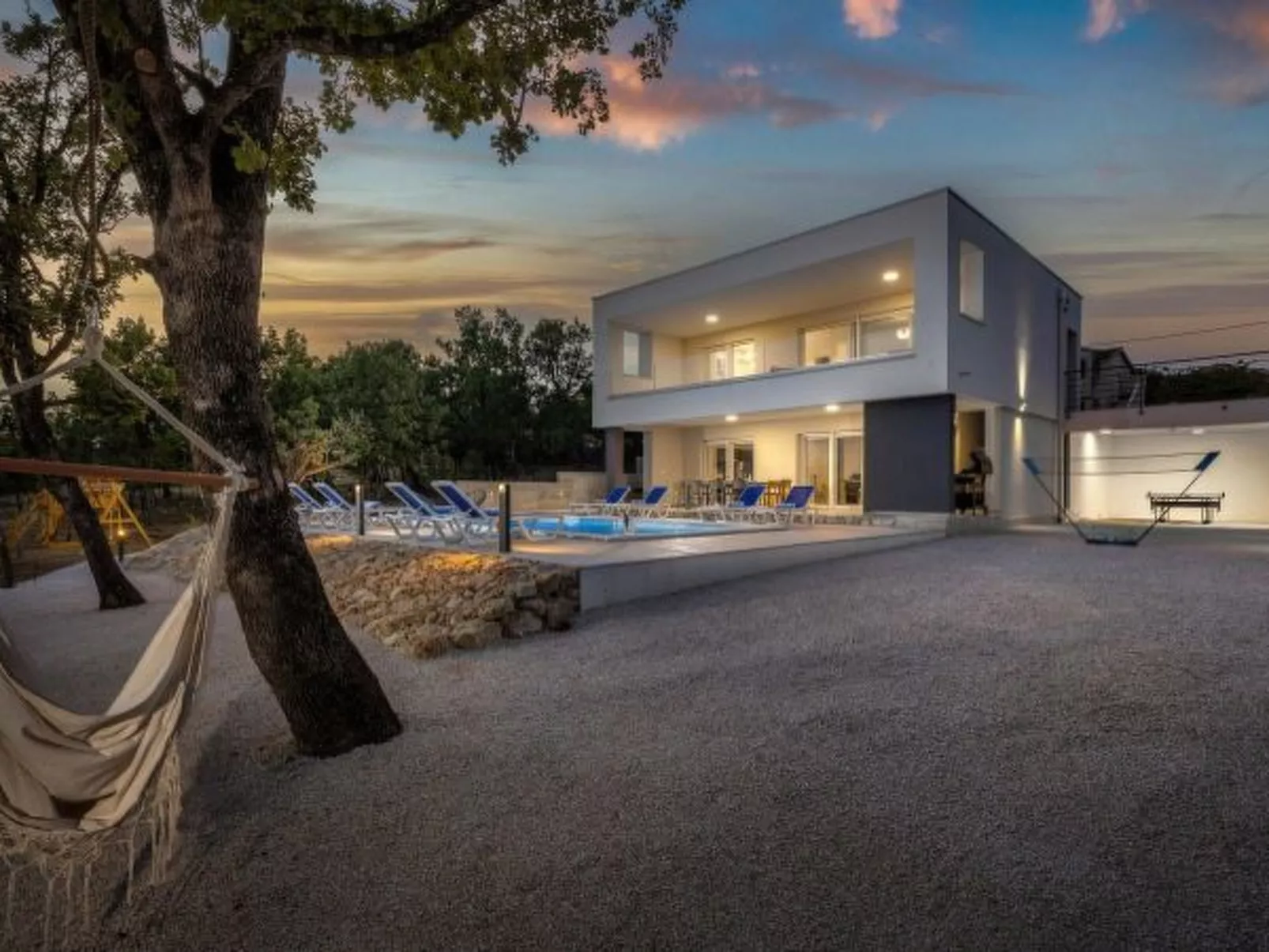 Seaview Villa Deep Green with pool - Image-tags.info