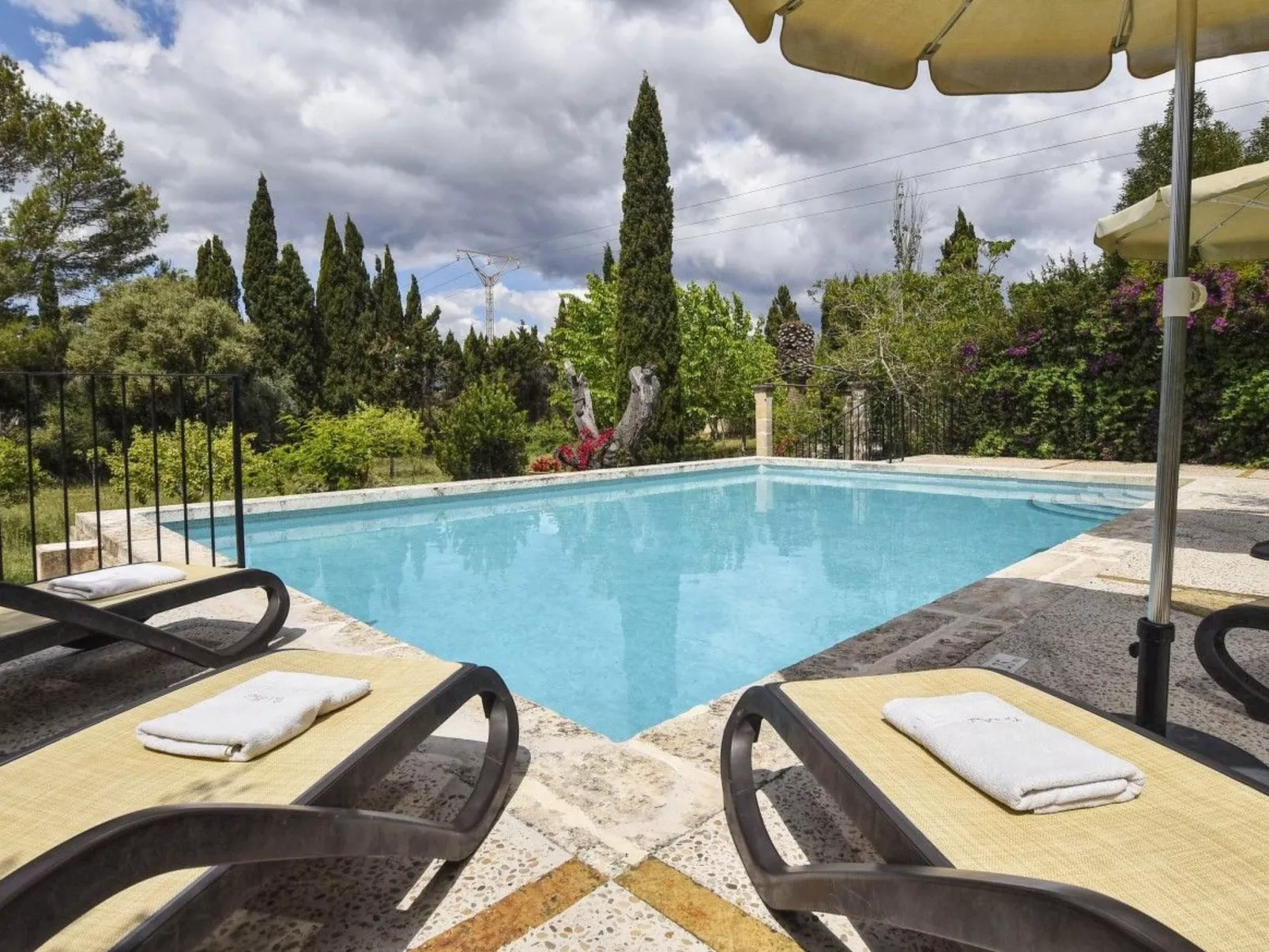 Ferienvilla mit privatem Pool - Draußen