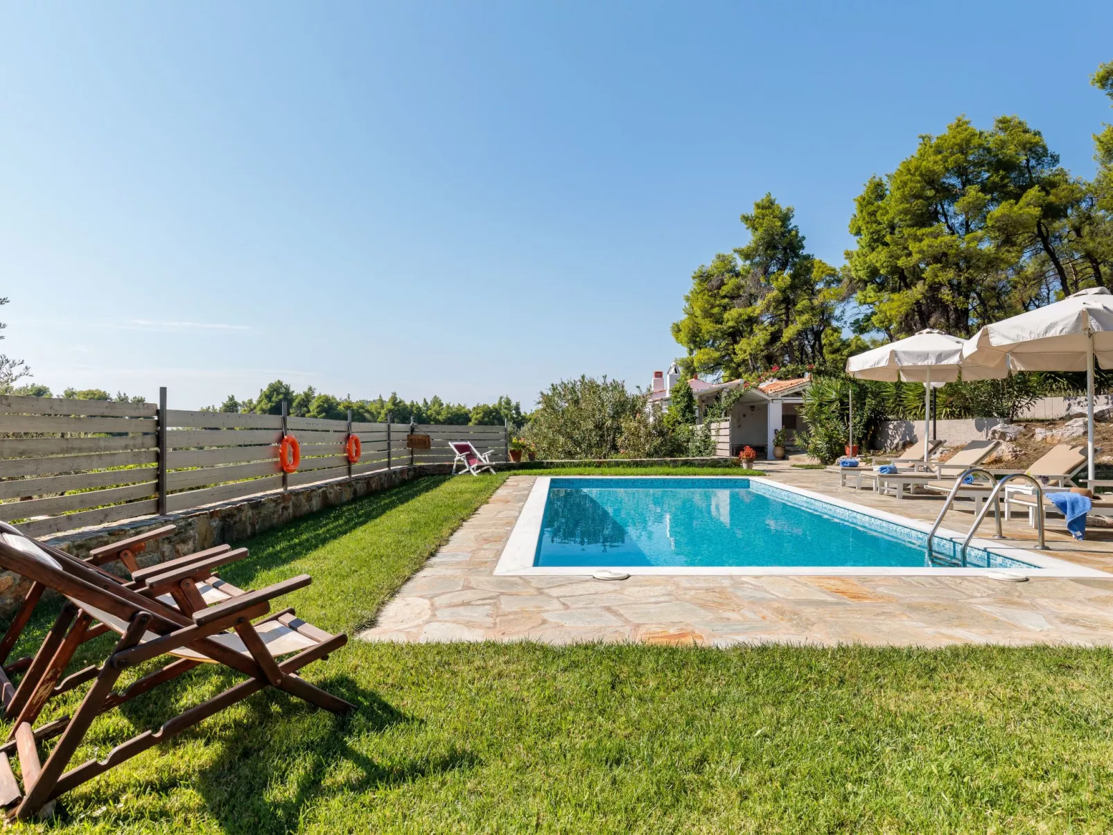Villa Pine Trees bei Kardous, Skopelos Privater Pool - Draußen