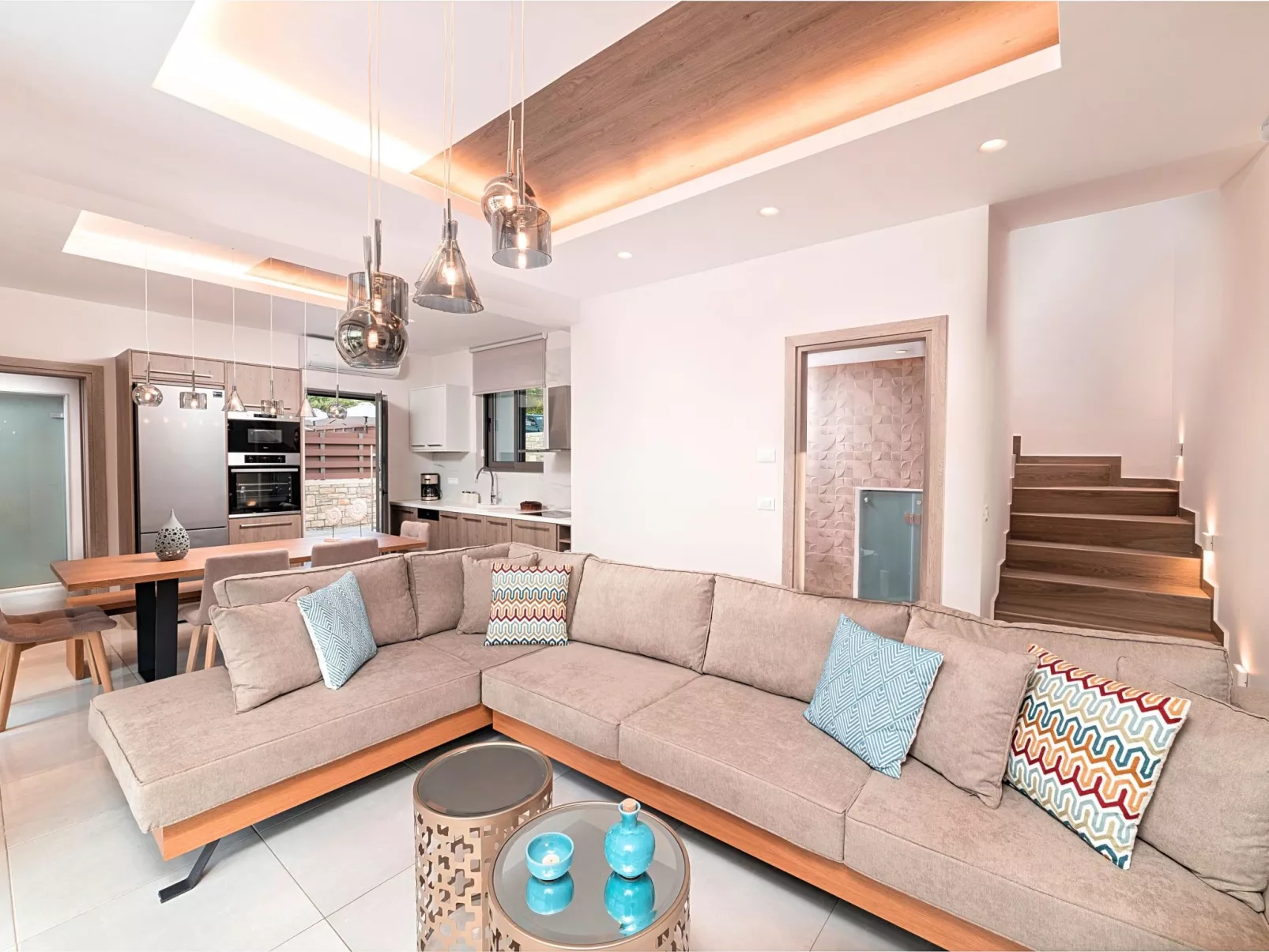 Villa "Minoas Grand" mit Blick auf das Wasser - Drinnen