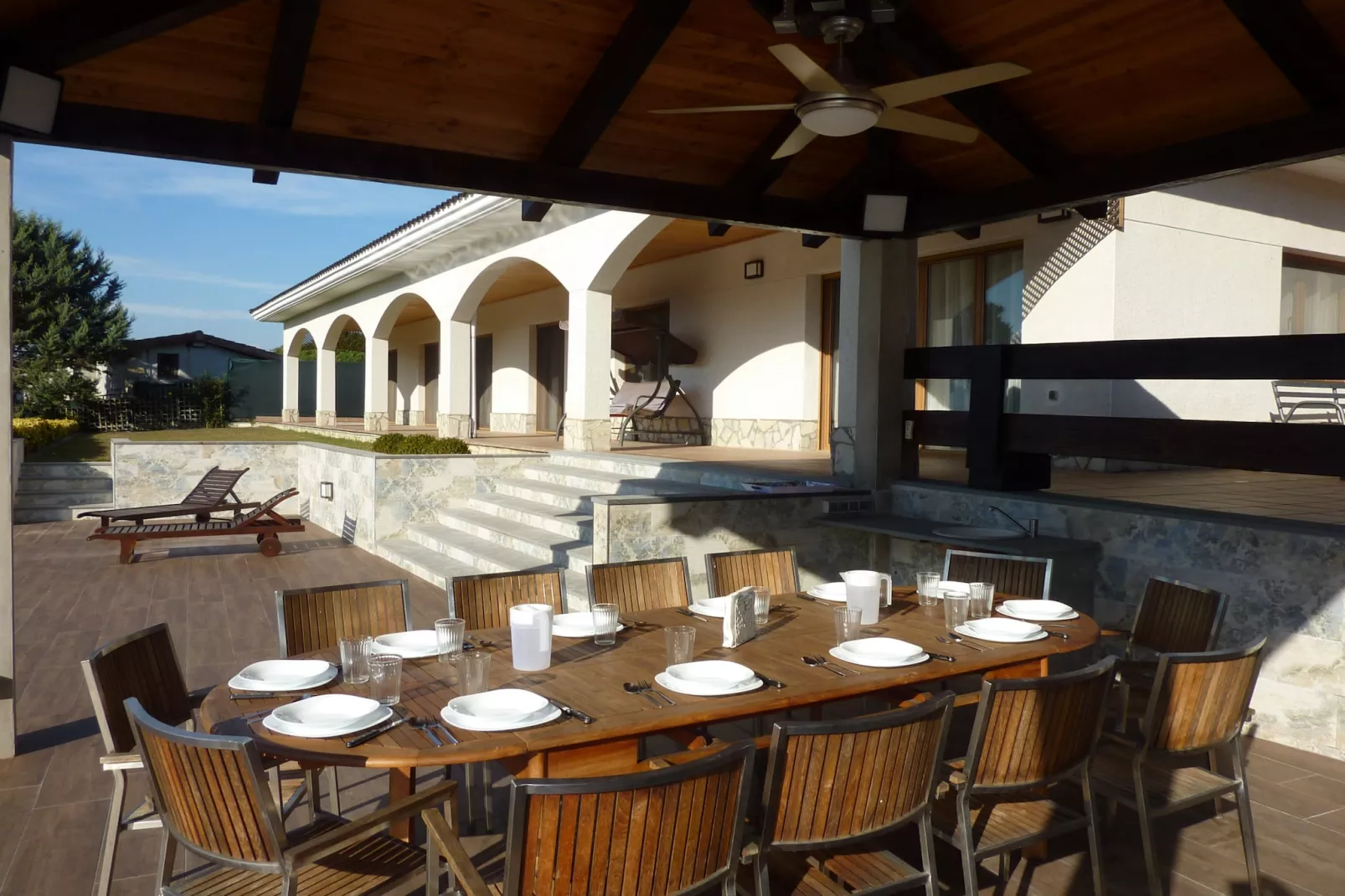 Vivalidays Villa Kiros - Terrace balcony