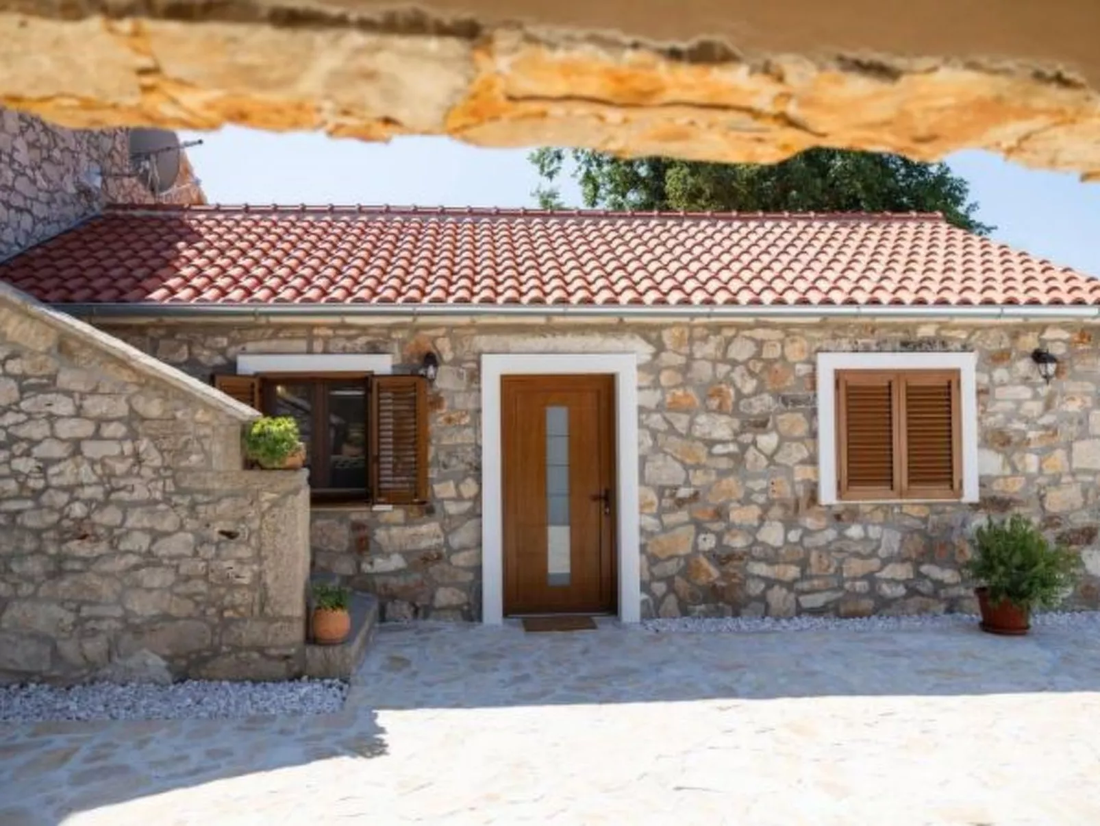 Stone villa Marita with pool - Image-tags.info