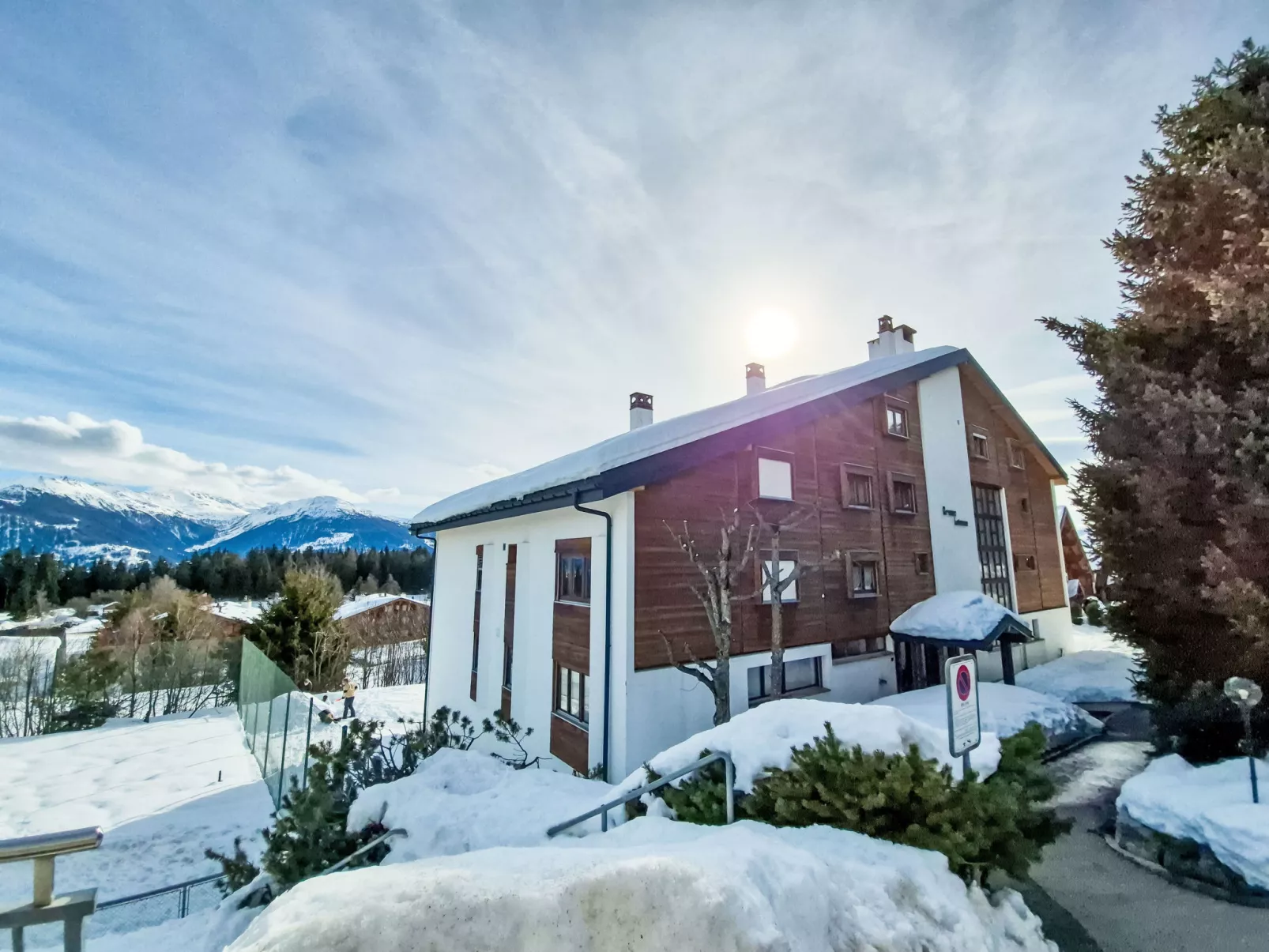 Crans-Léman 5 - Outside