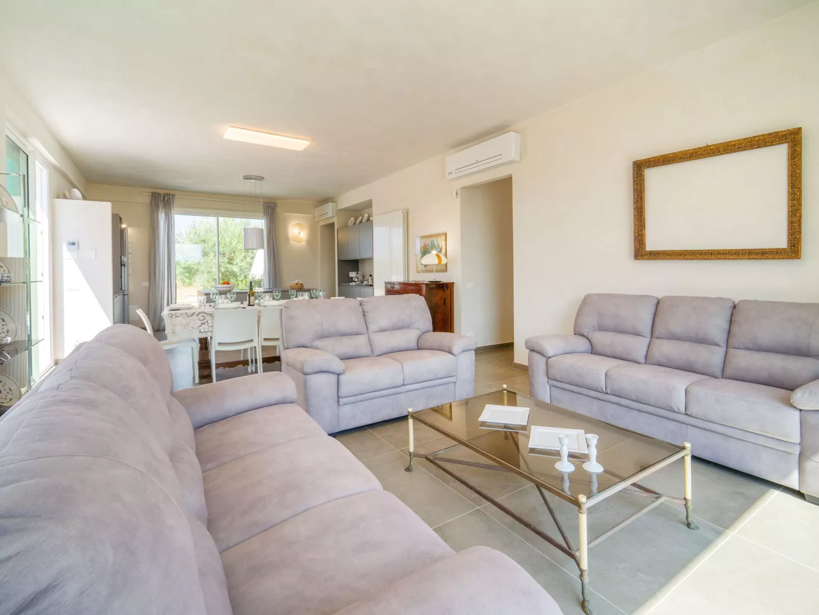 'Mamma Duna' mit Grill - Drinnen