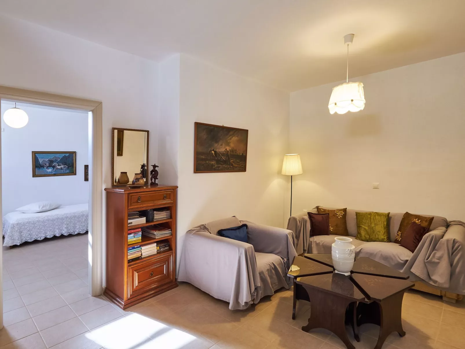 Große, komfortable Pool-Villa, Strand zu Fuß erreichbar - Drinnen