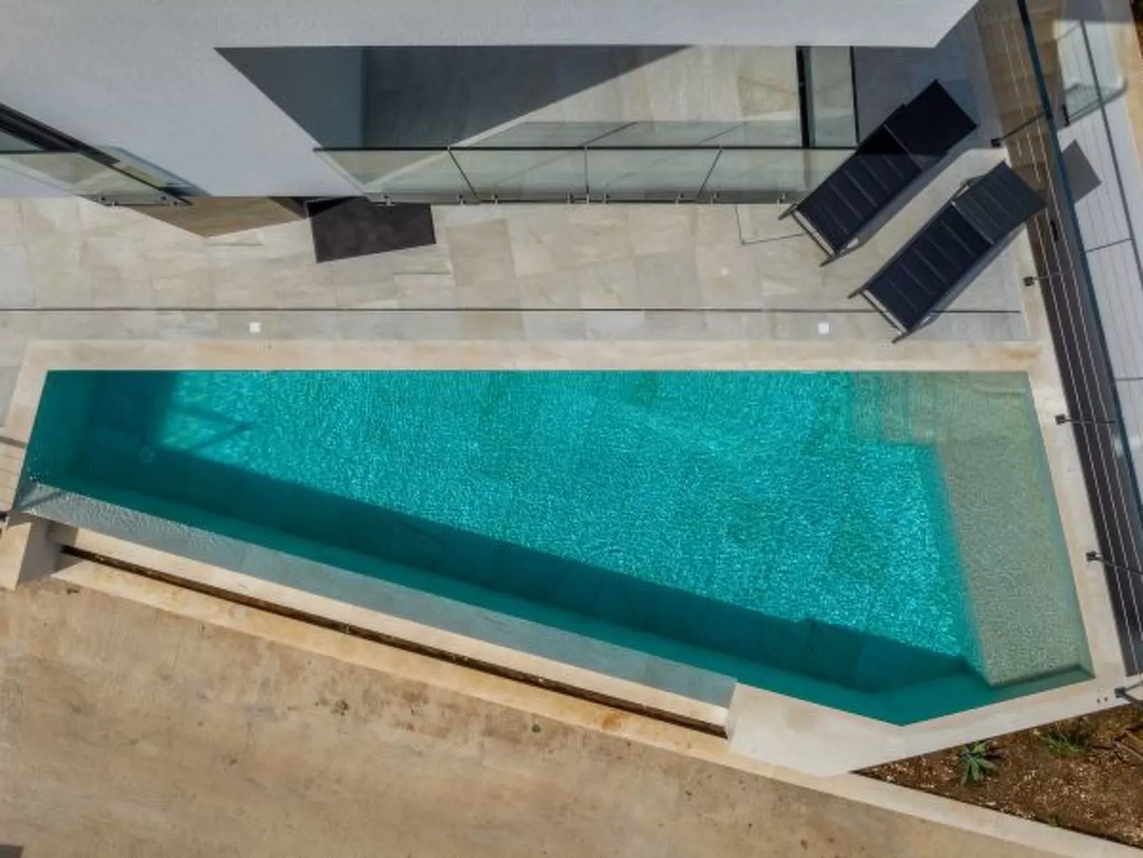 Beachfront villa Luce with seaview and pool - Dehors