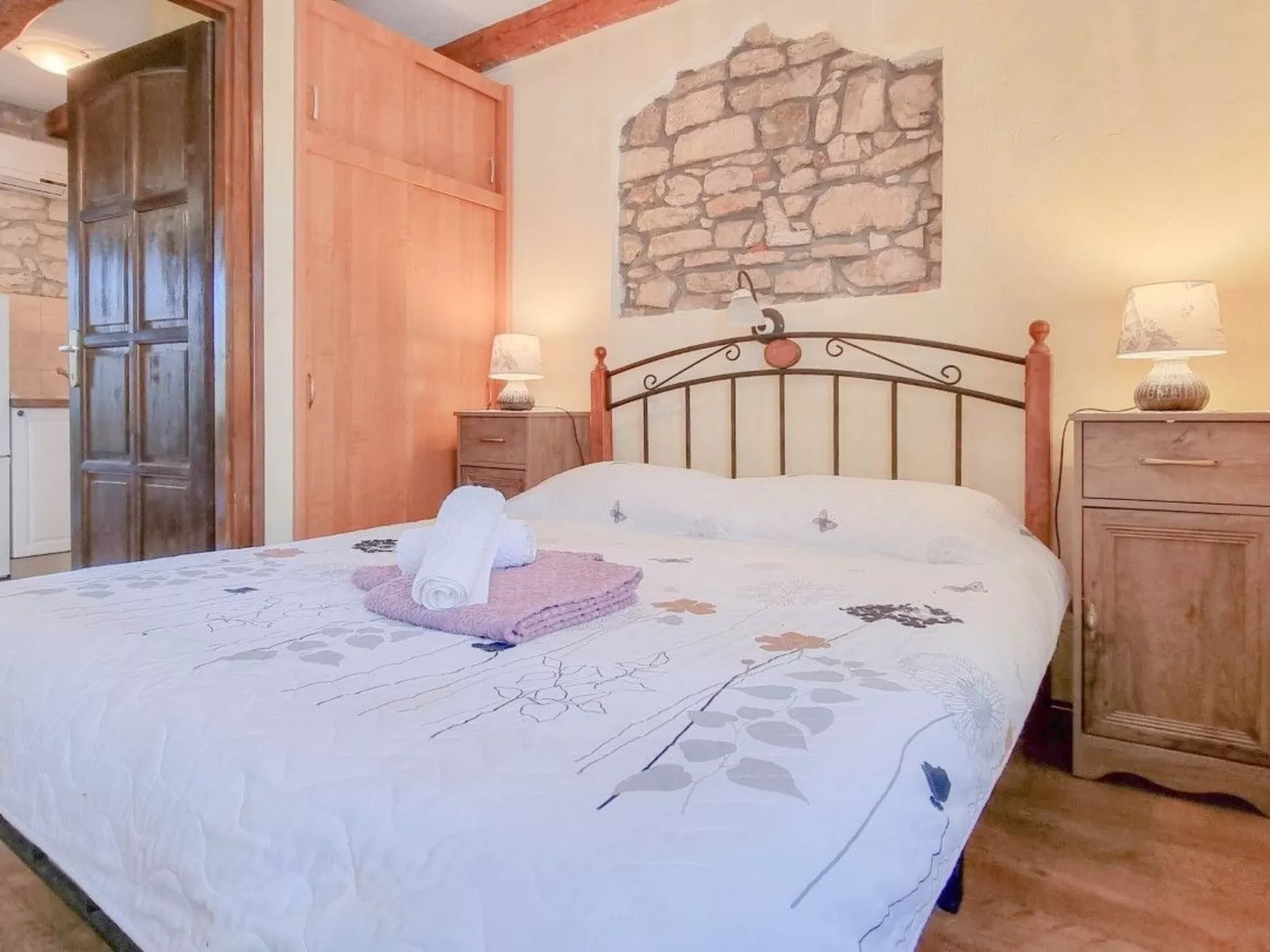 Für 2 Personen ca. 30 m&sup2; in Novigrad, Adriaküste Kroatien (Westküste von I - Drinnen