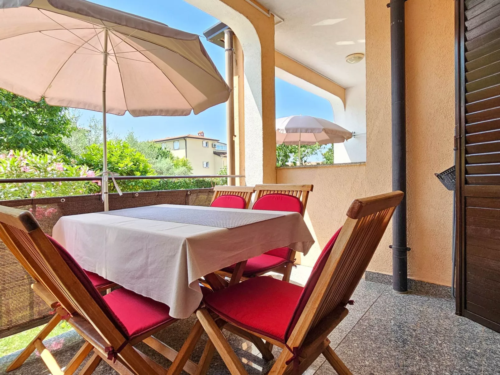"Maria 4" mit Terrasse - Dedans