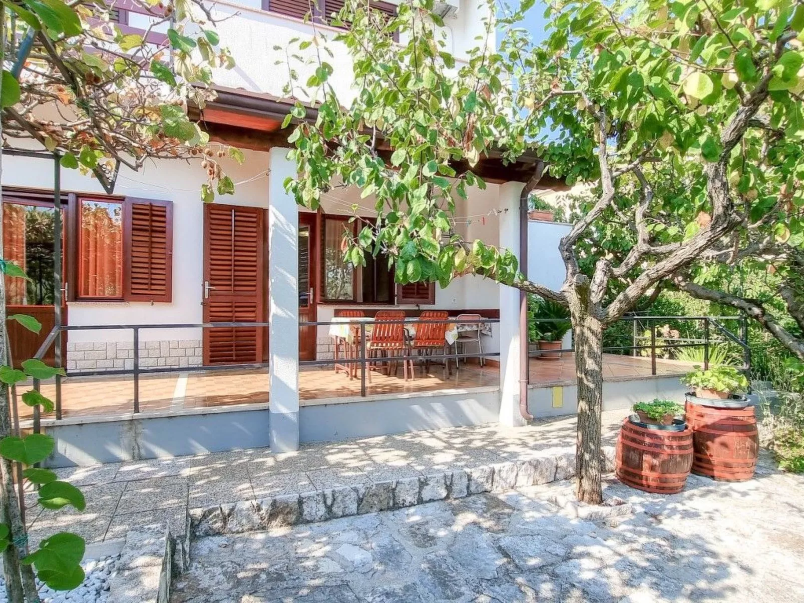 Für 5 Personen ca. 70 m&sup2; in Novigrad, Adriaküste Kroatien (Westküste von I - Dehors
