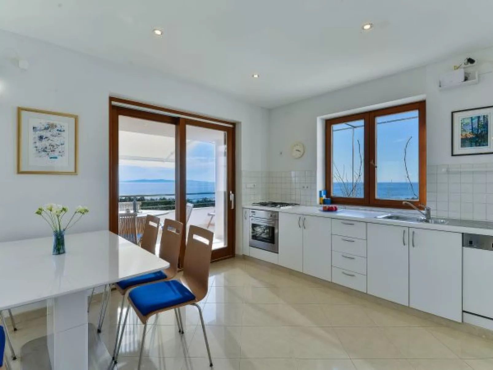 Olivar house with heated pool by the beach - Image-tags.info