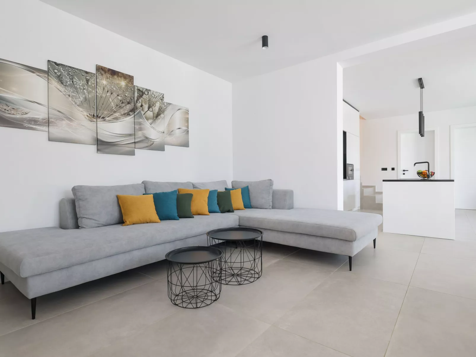 Magic Sky 1 - Inside