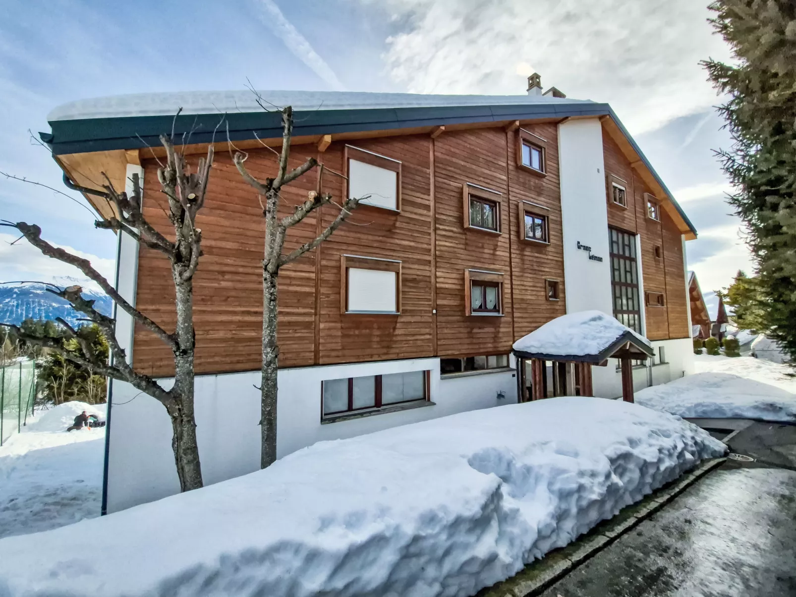 Crans-Léman 5 - Outside