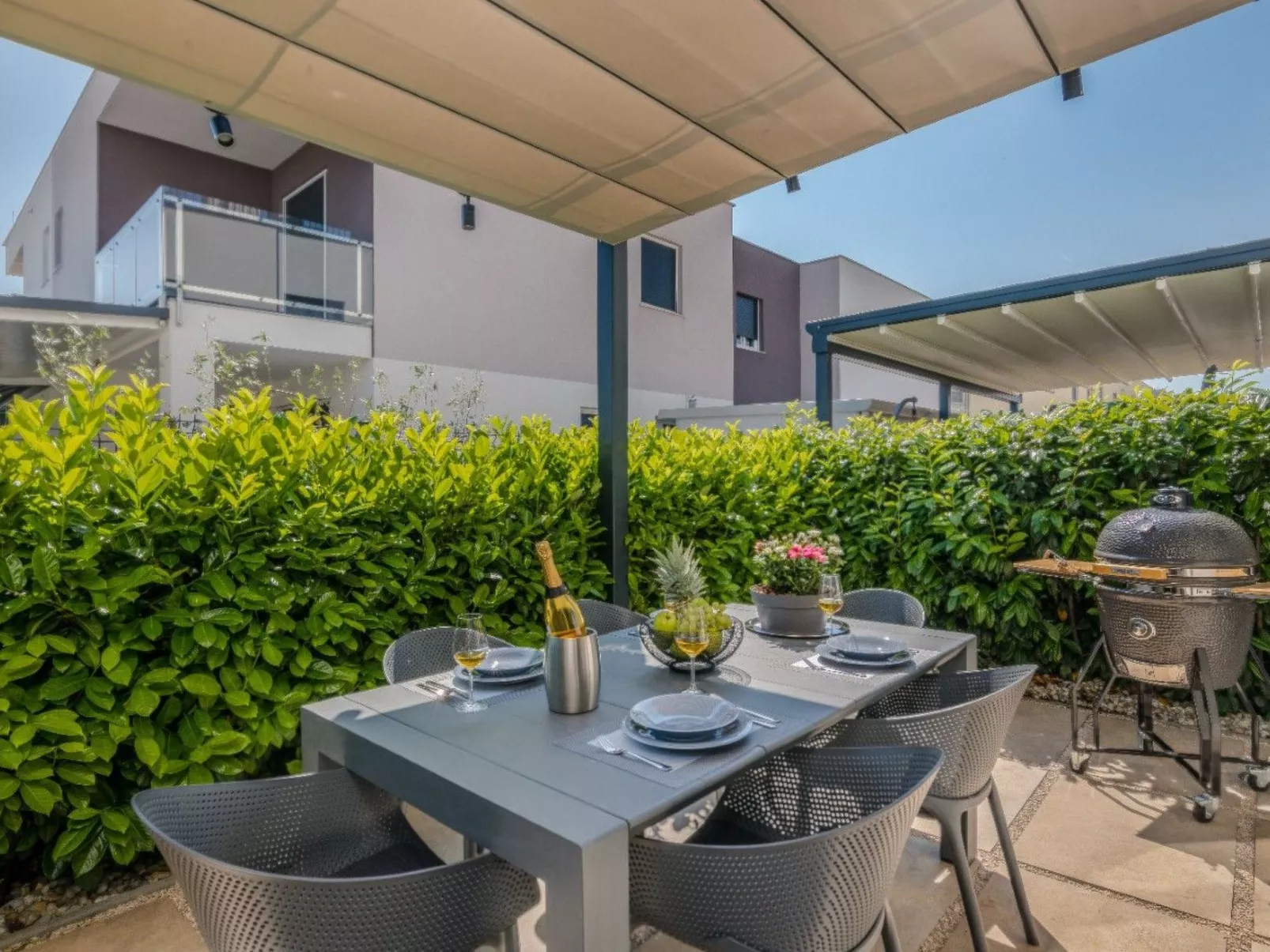 Für 6 Personen ca. 130 m&sup2; in Novigrad, Adriaküste Kroatien (Westküste von - Outside